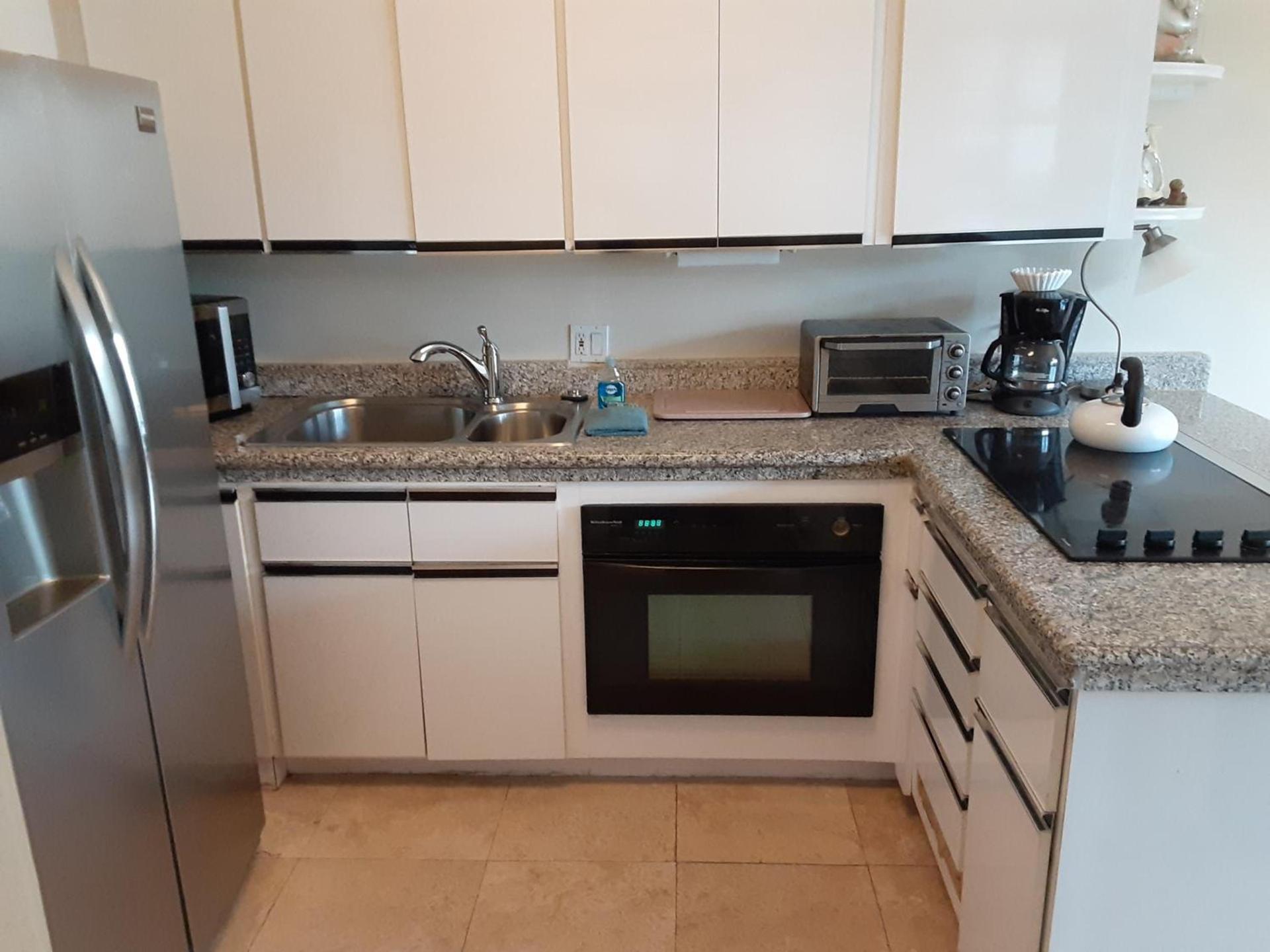 Manhattan Tower Apartment Hotel photo 40