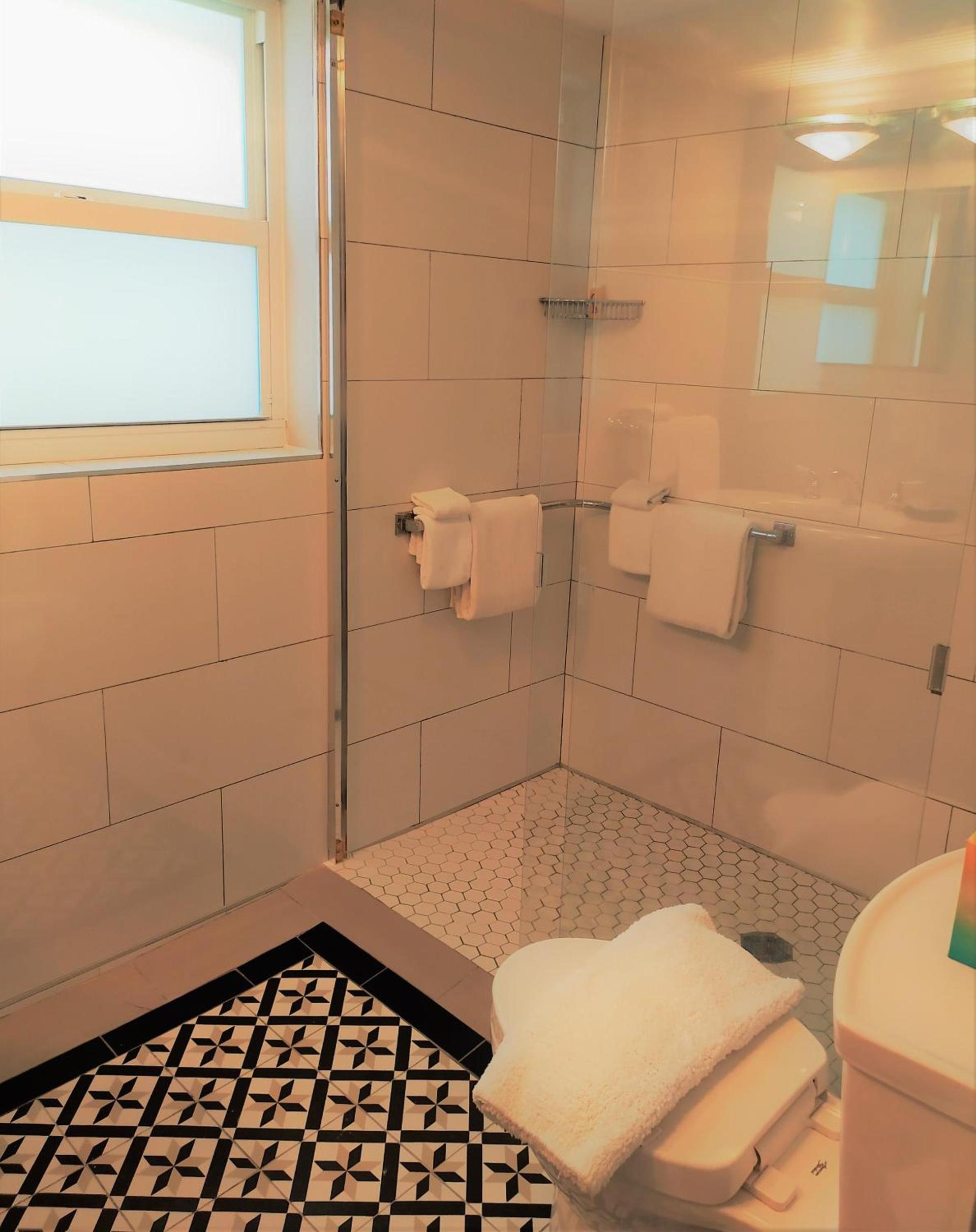 Manhattan Tower Apartment Hotel photo 49