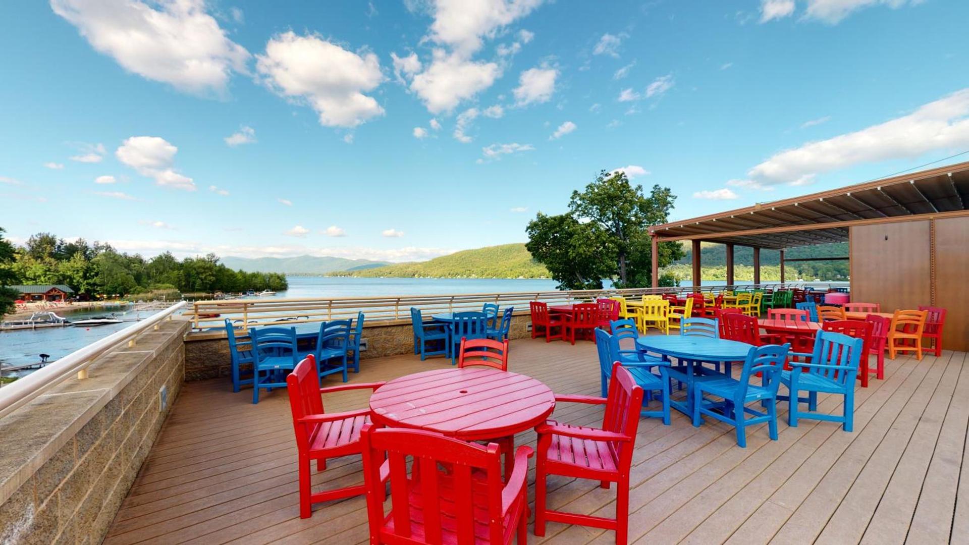 Surfside On The Lake — hotel in Lake George
