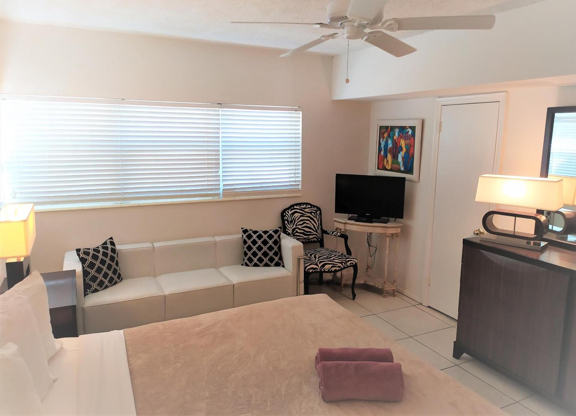 Manhattan Tower Apartment Hotel photo 68