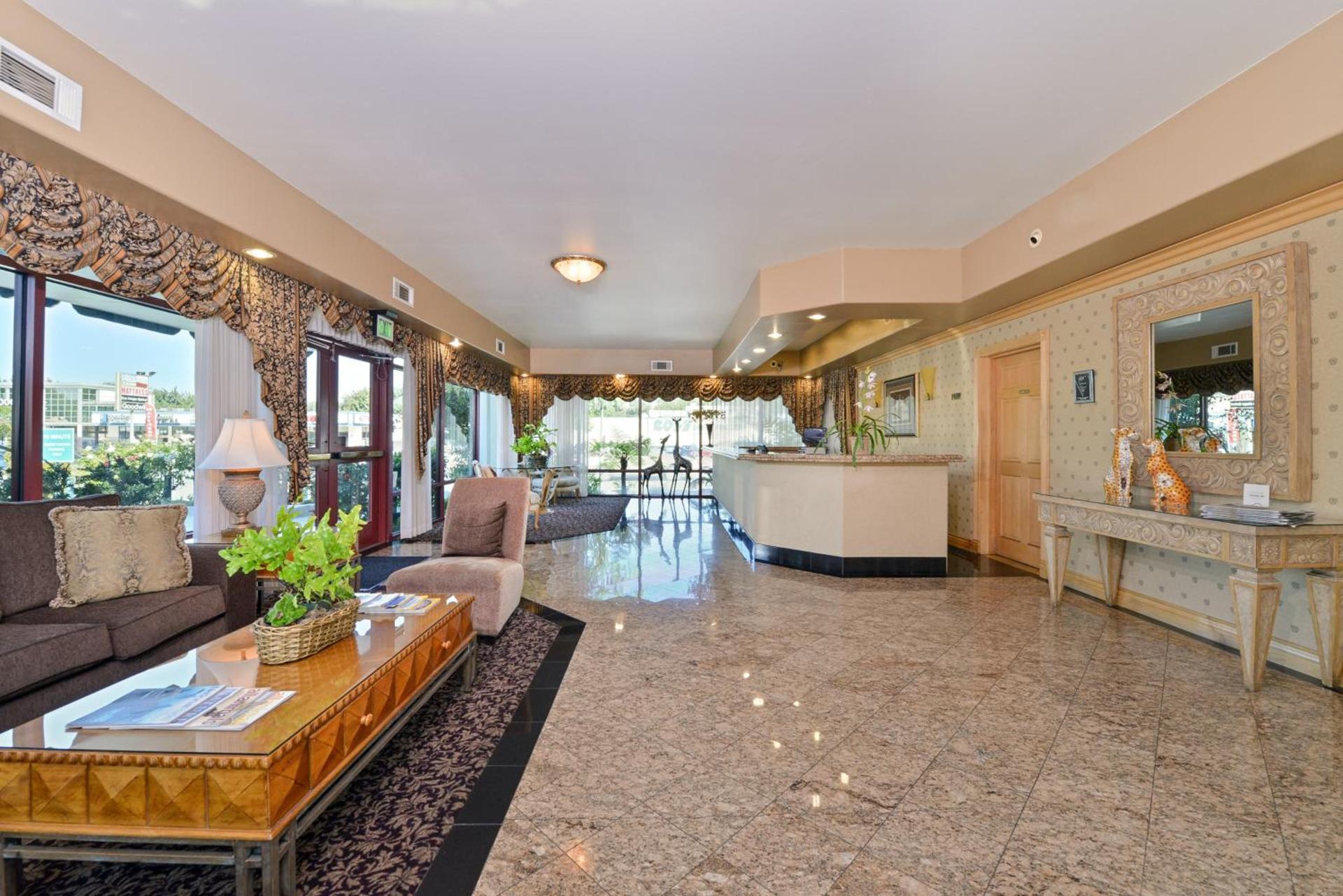 Tarzana Inn photo 4