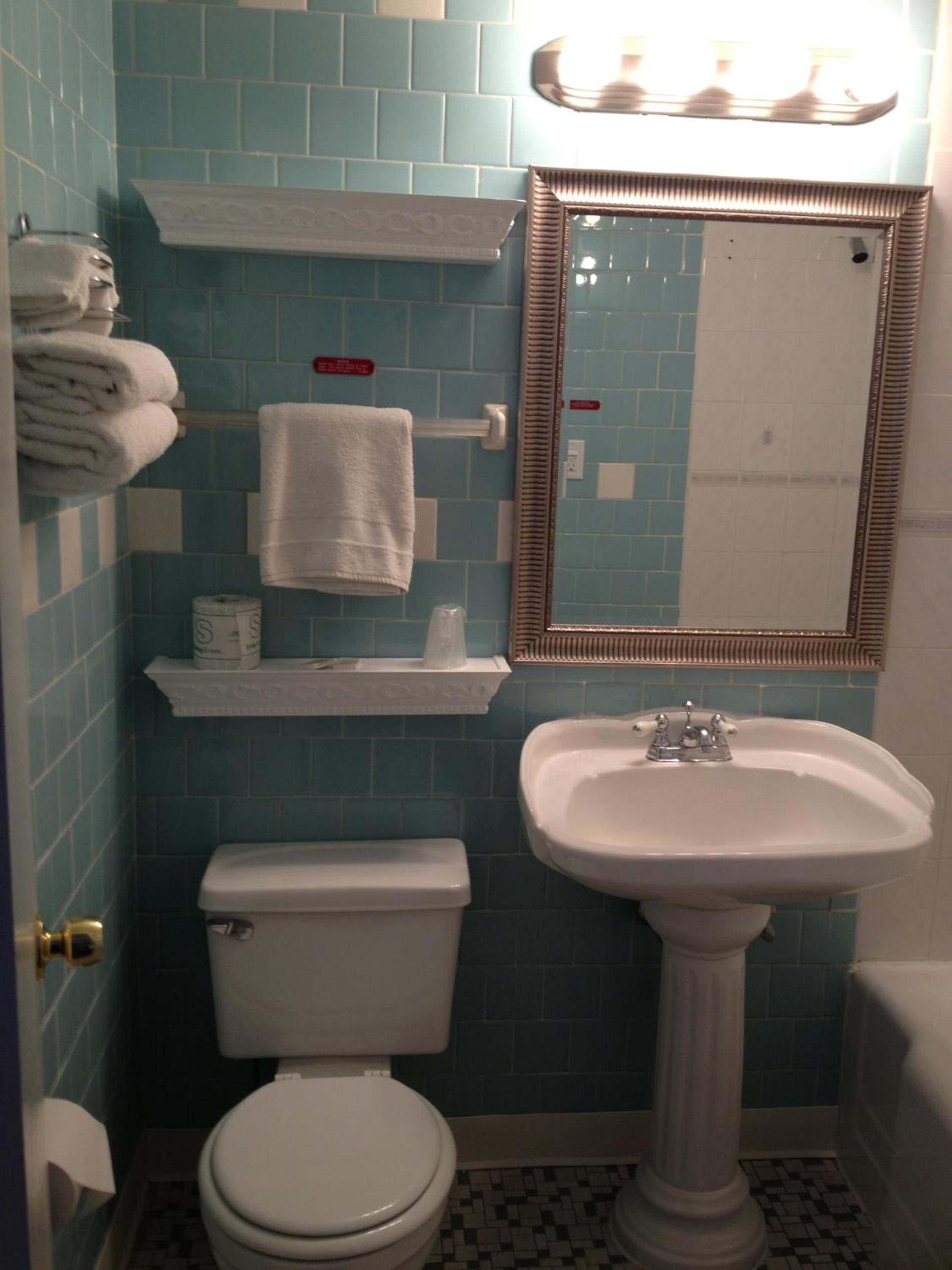 Moonlite Motel photo 30