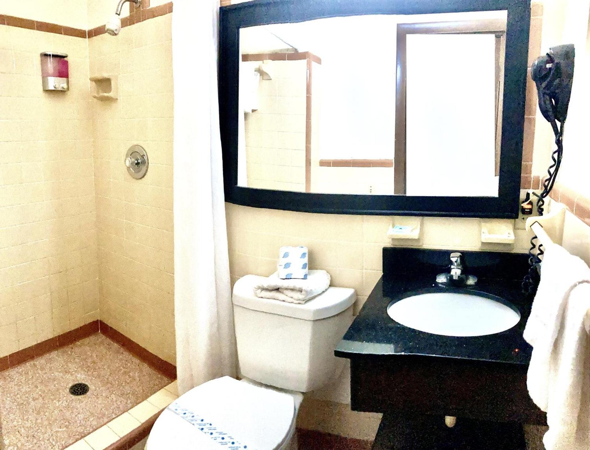 Budget Inn of Okeechobee photo 17
