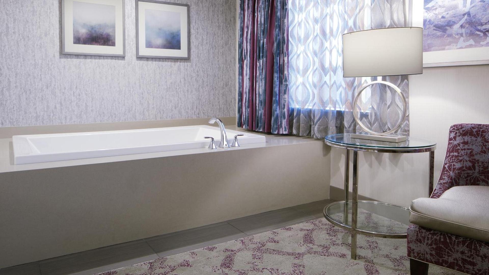 Silver Legacy Reno, A Caesars Destination photo 42