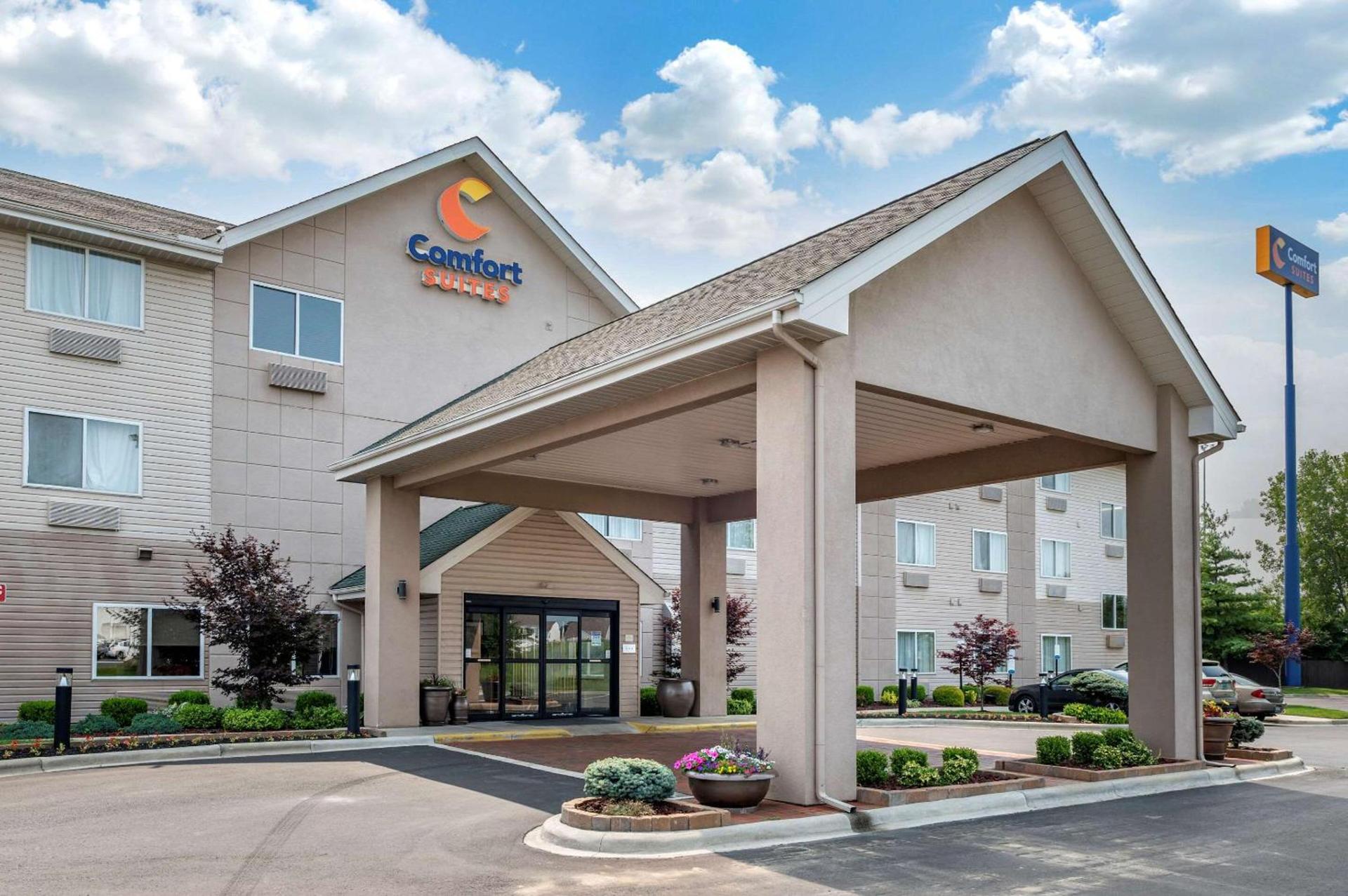 Comfort Suites Columbus West - Hilliard photo 1