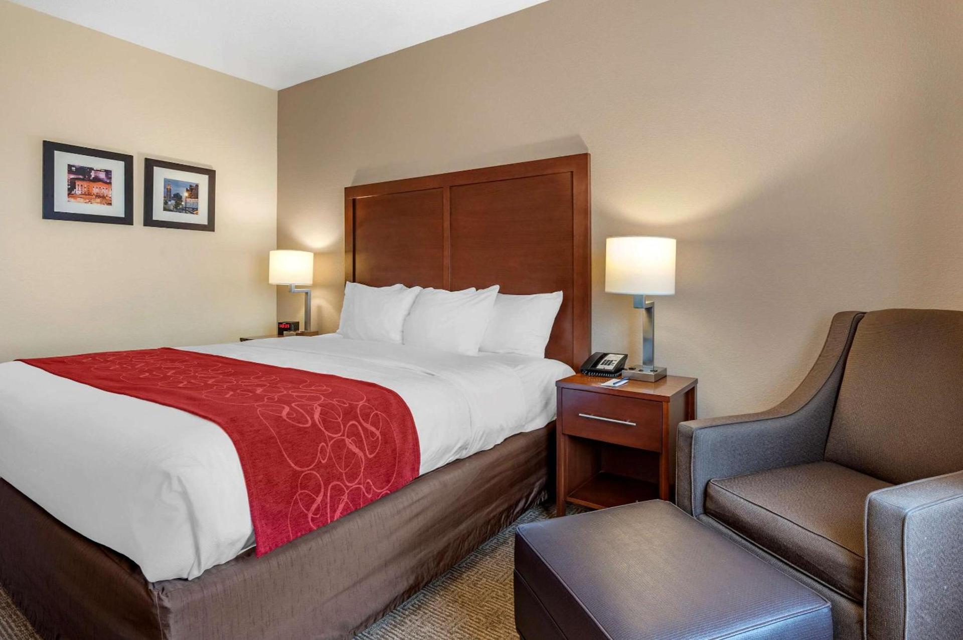Comfort Suites Columbus West - Hilliard photo 7