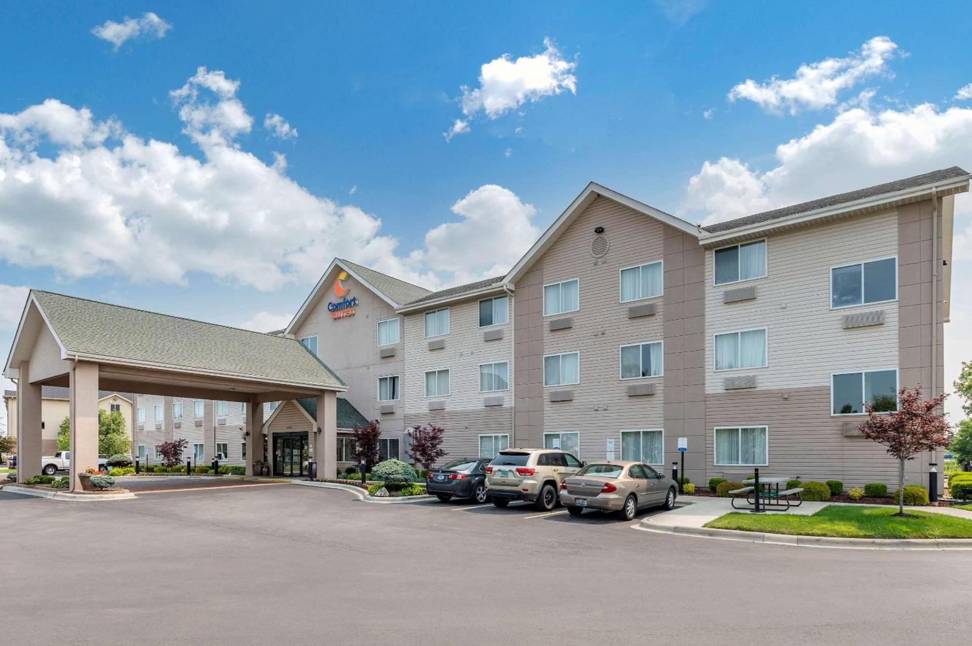 Comfort Suites Columbus West - Hilliard photo 2