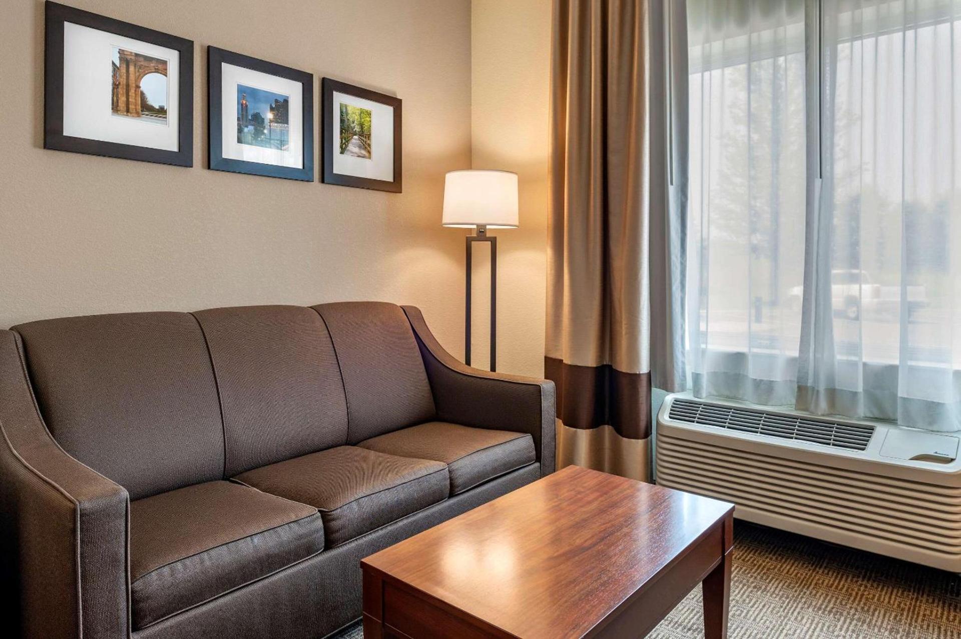 Comfort Suites Columbus West - Hilliard photo 24