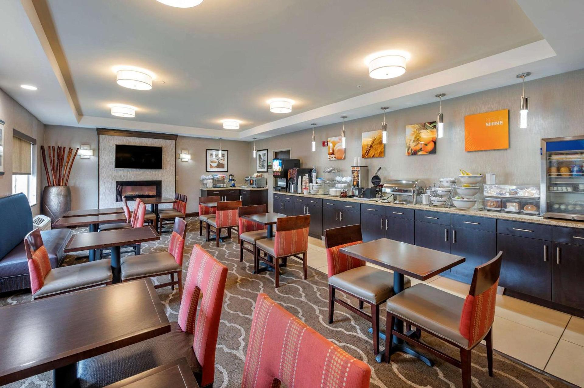 Comfort Suites Columbus West - Hilliard photo 31