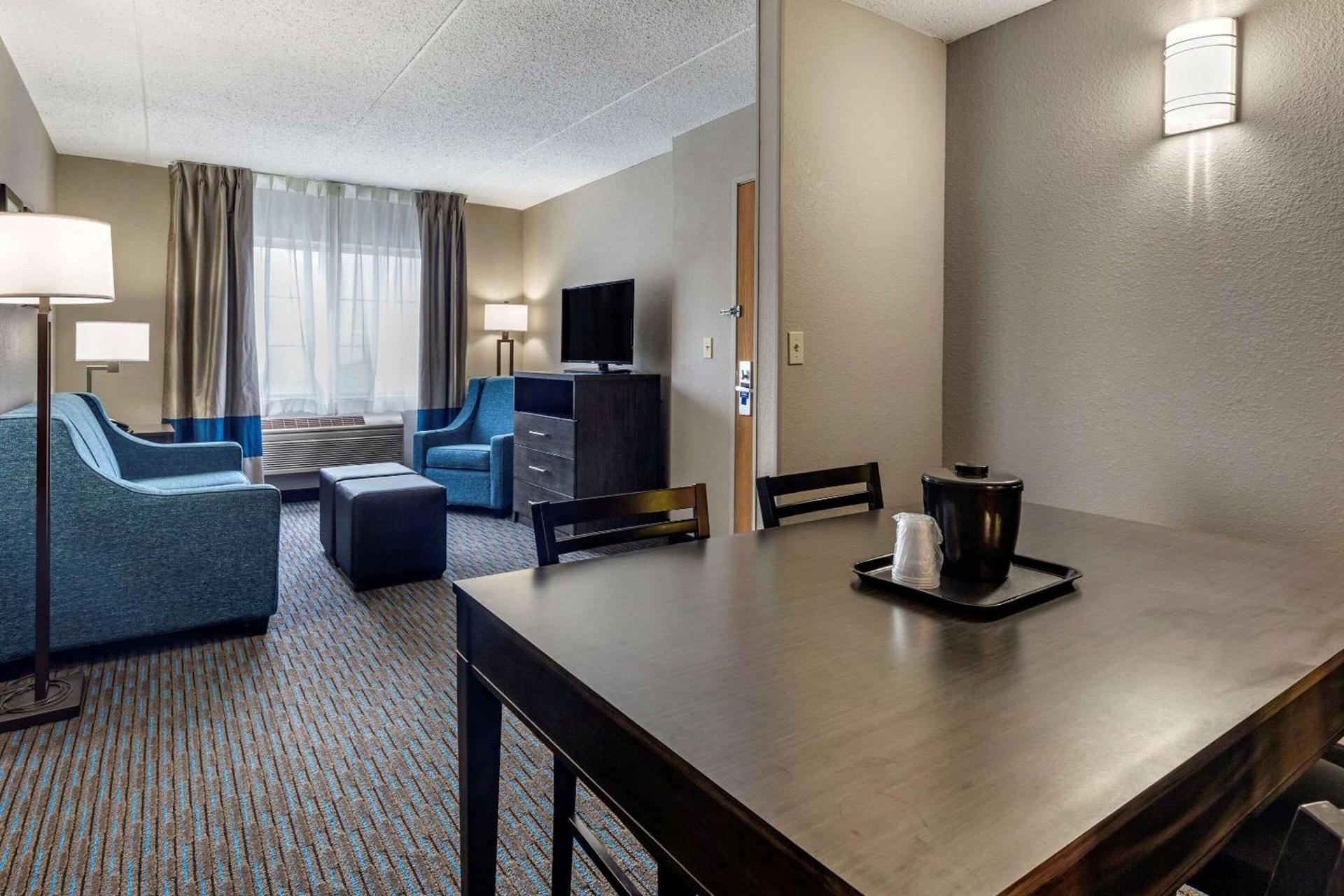 Comfort Inn Griswold photo 16