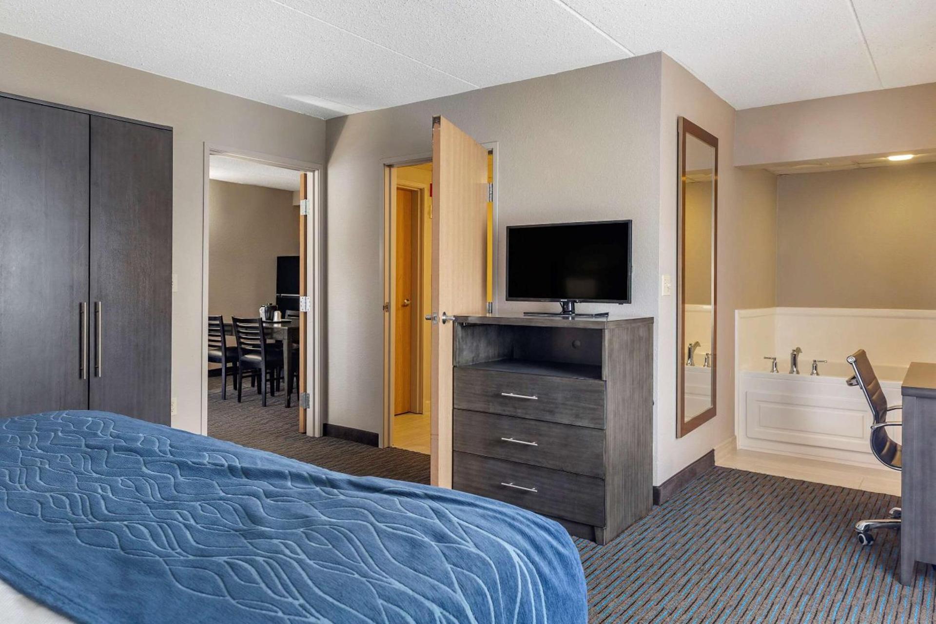 Comfort Inn Griswold photo 14