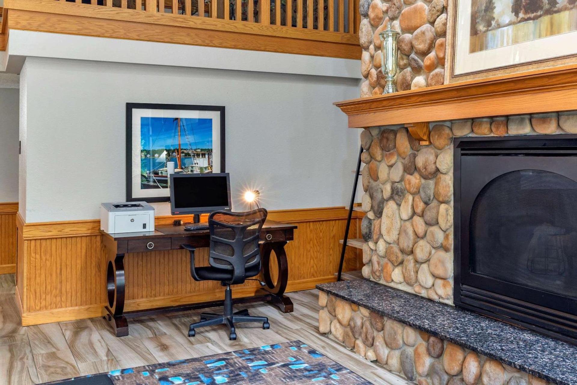 Comfort Inn Griswold photo 25