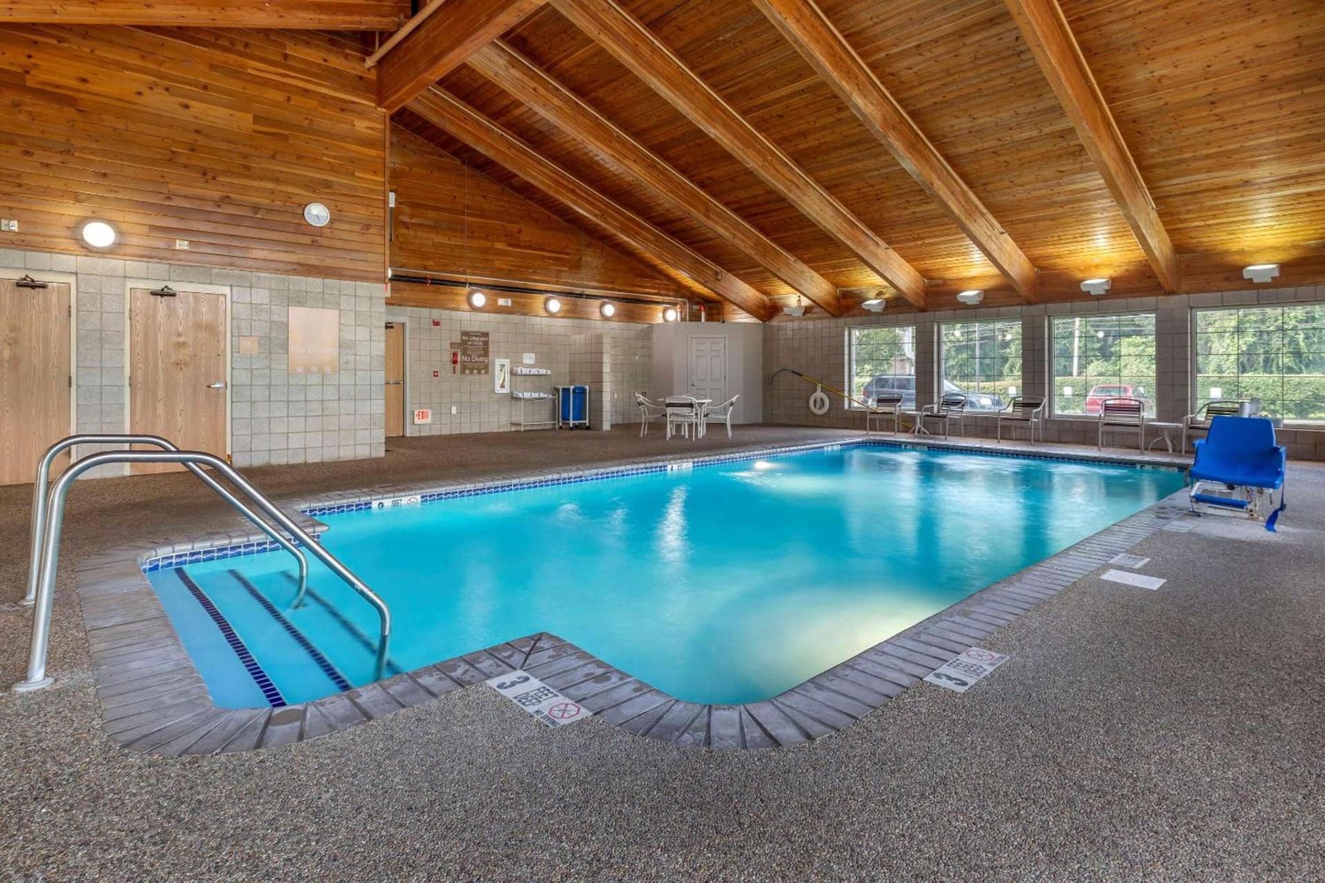 Comfort Inn Griswold photo 23
