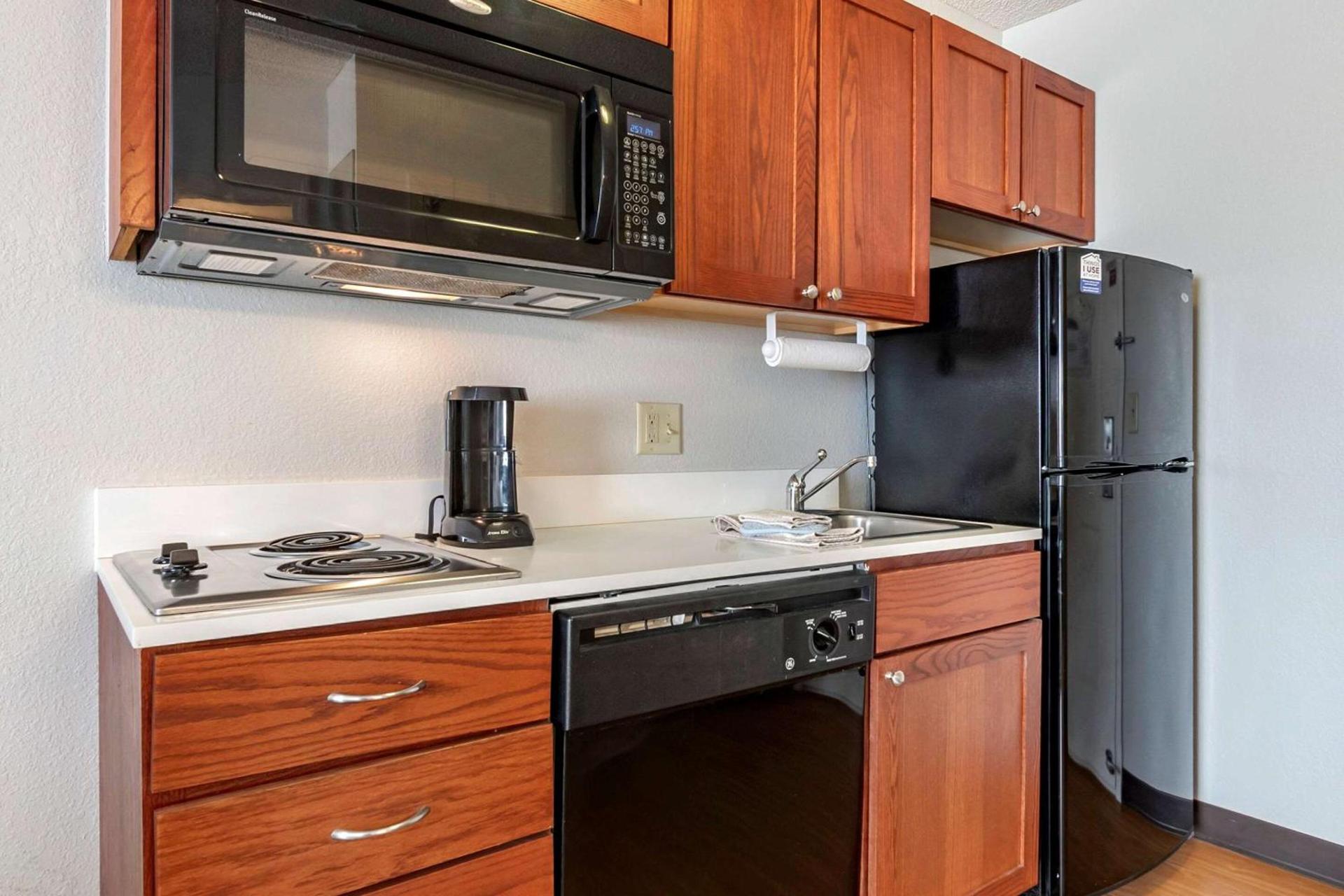 MainStay Suites Emporia photo 9