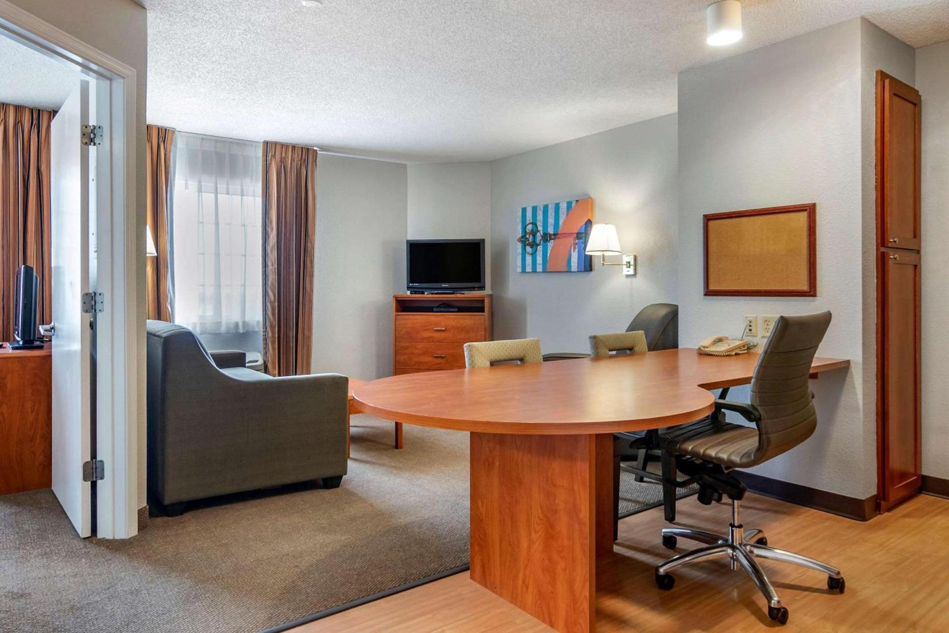 MainStay Suites Emporia photo 20