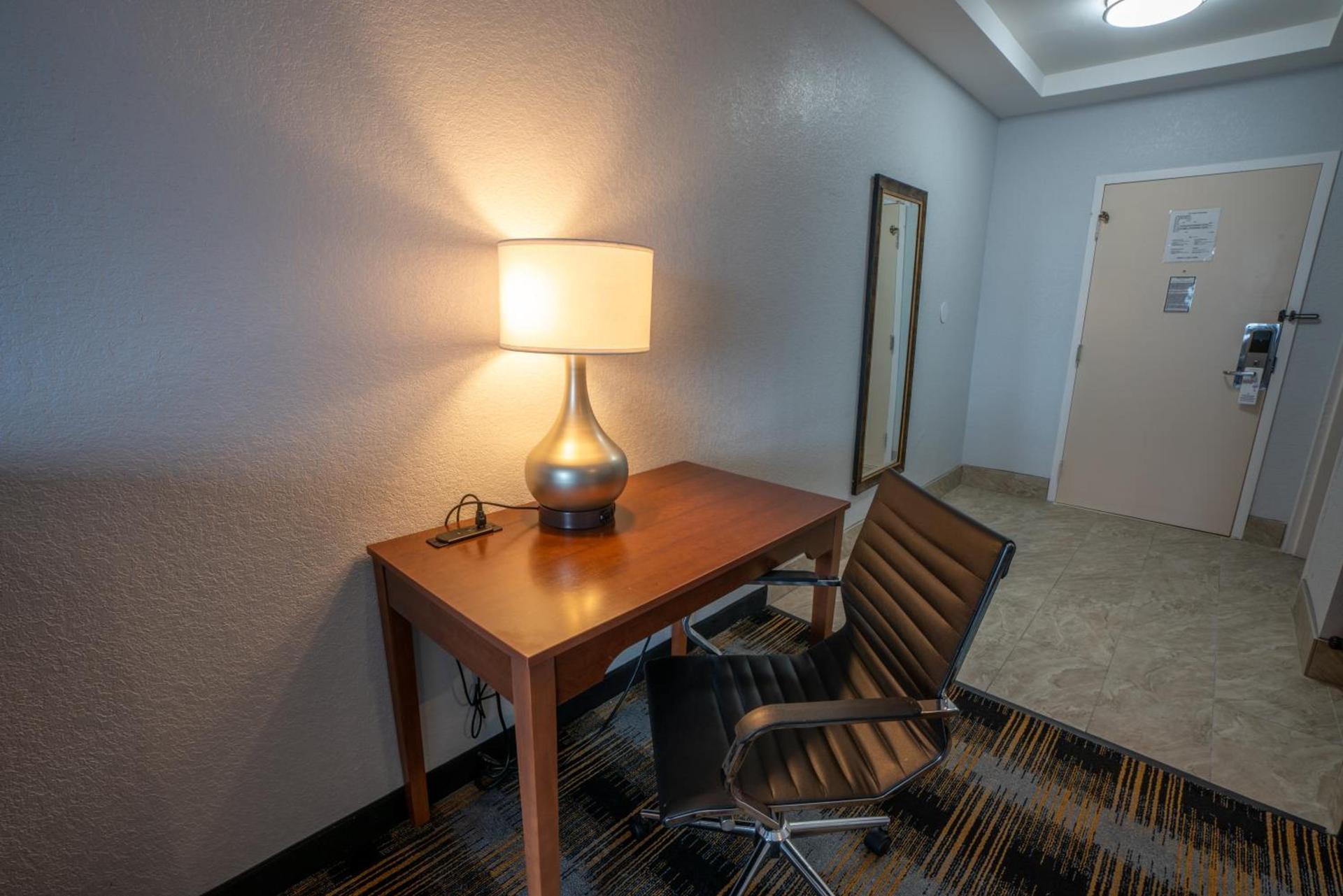 Hyannis Plaza Hotel photo 50