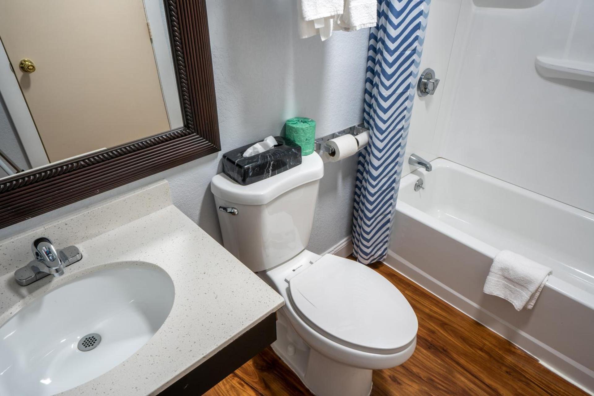 Hyannis Plaza Hotel photo 17