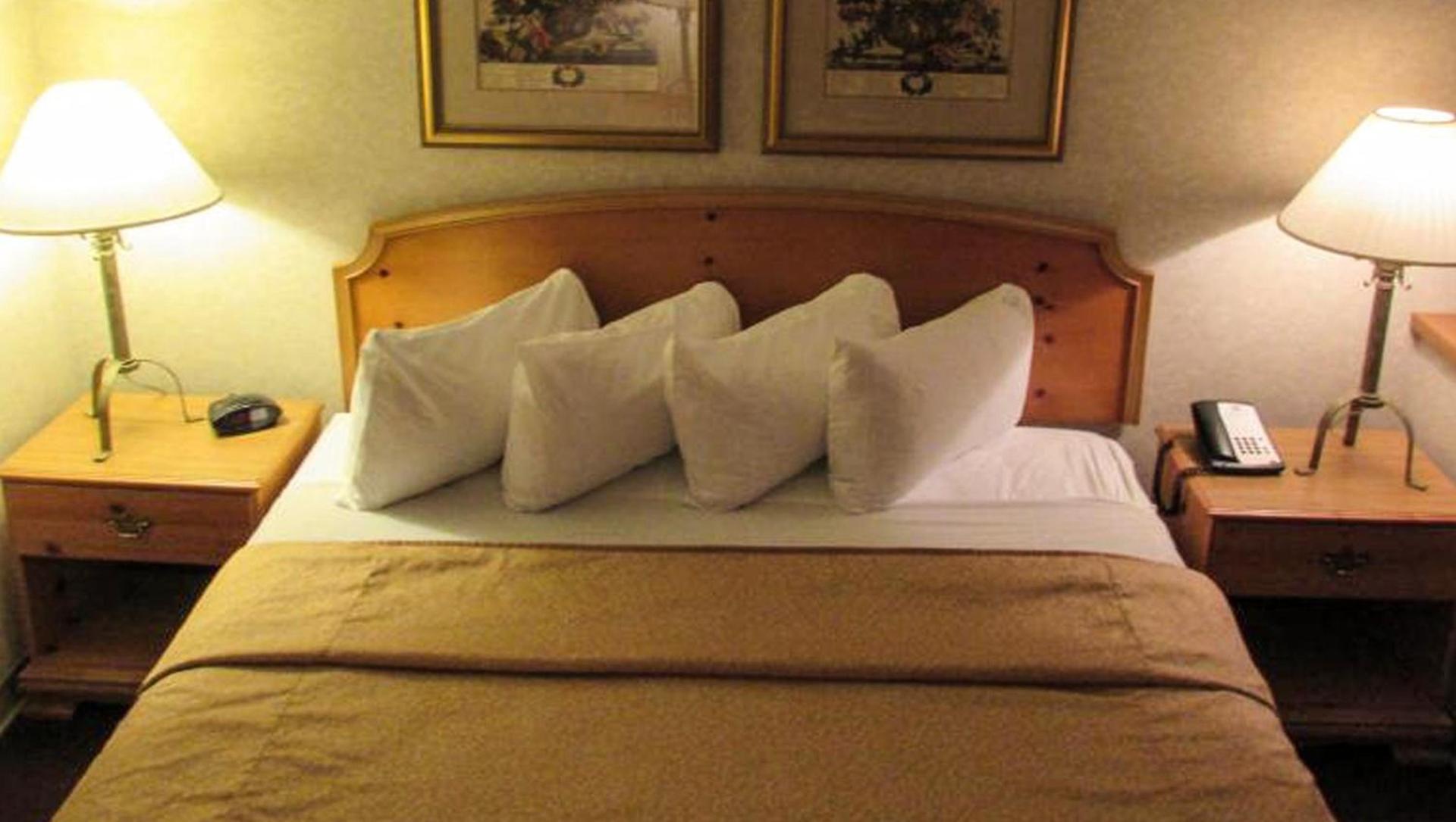 Magnuson Grand Pioneer Inn and Suites photo 23