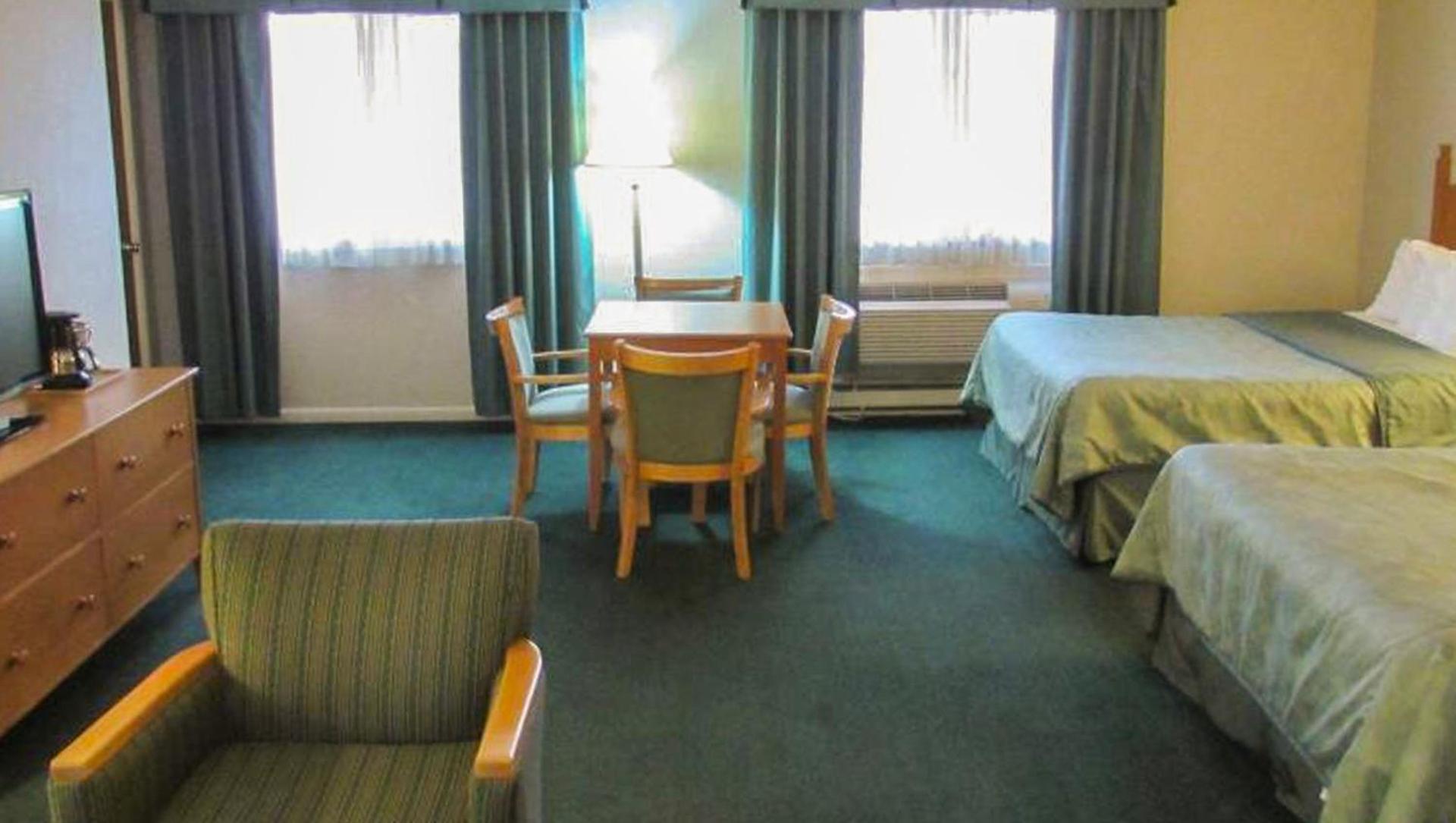 Magnuson Grand Pioneer Inn and Suites photo 29
