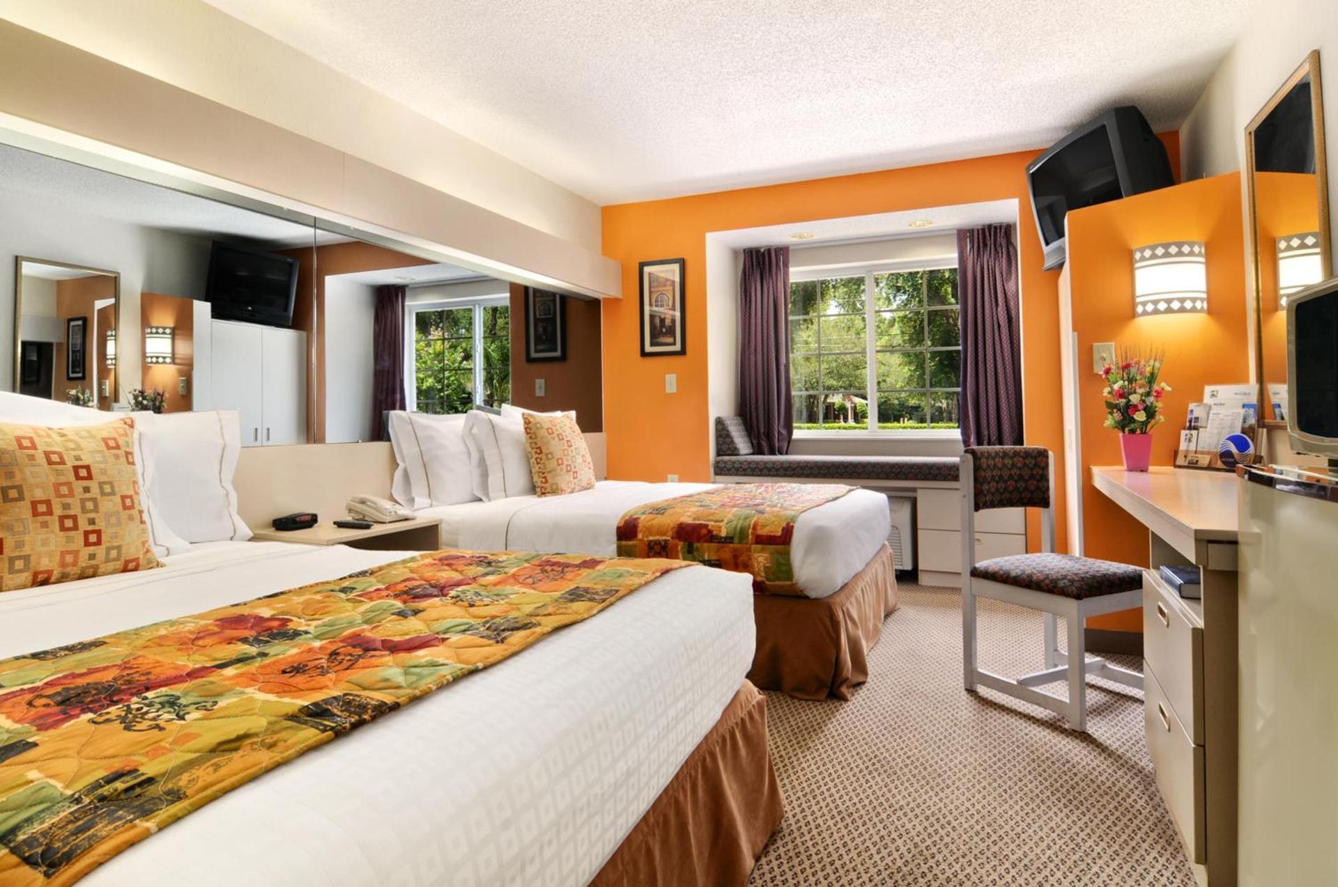 Hometown Inn & Suites Jacksonville Butler Blvd./Southpoint photo 10
