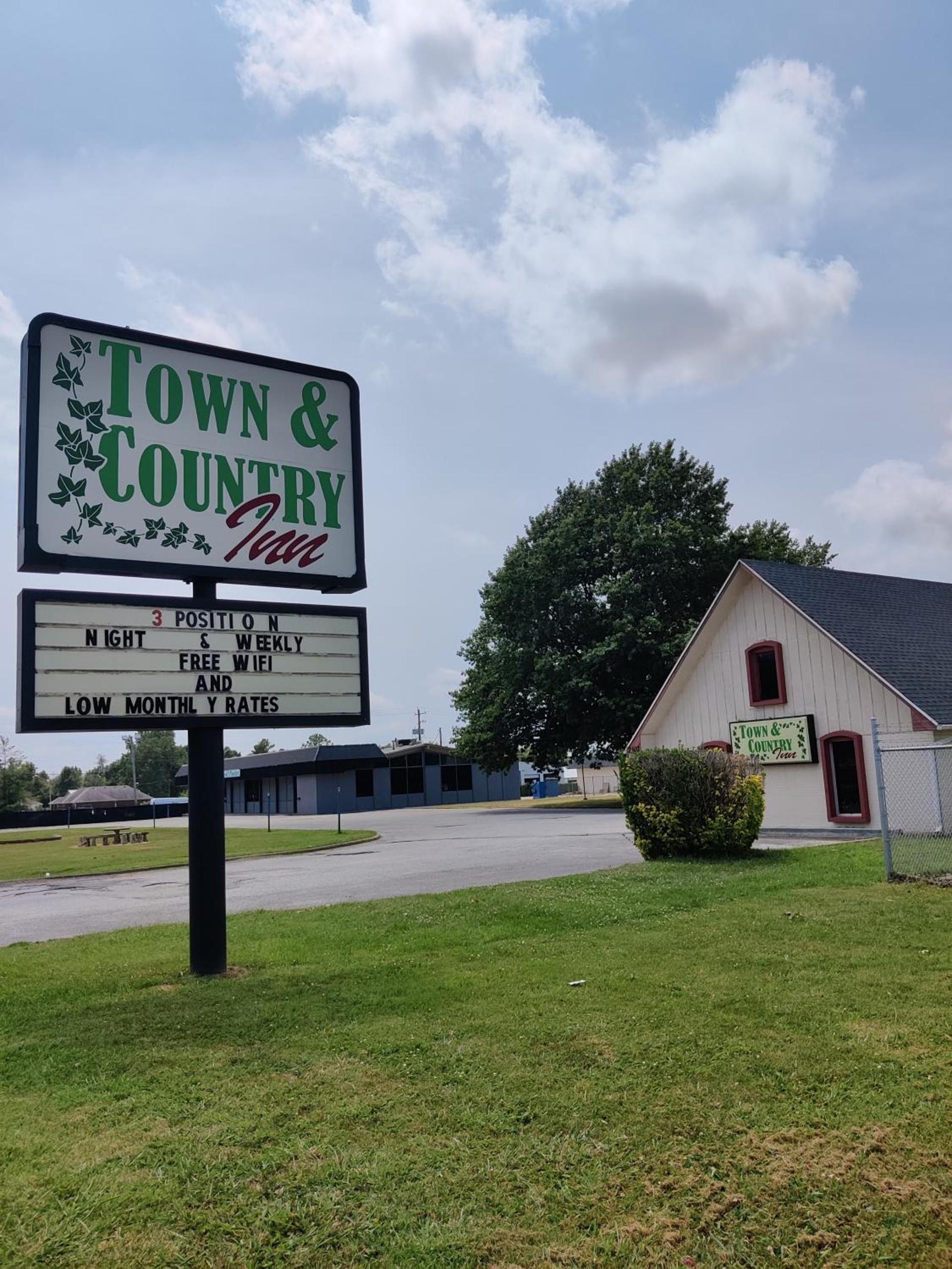 Town and Country INN photo 1