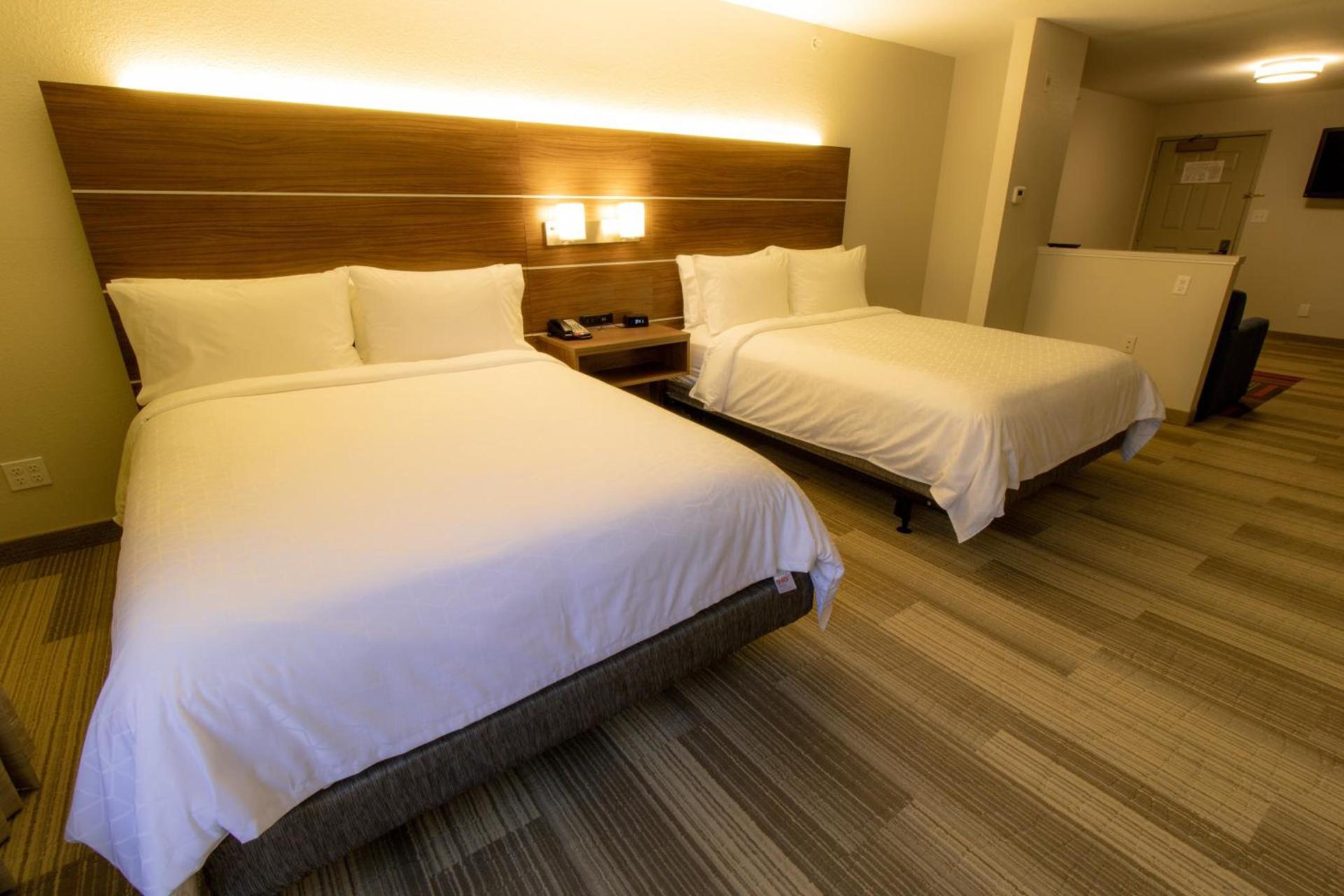 Holiday Inn Express & Suites Manassas by IHG photo 41