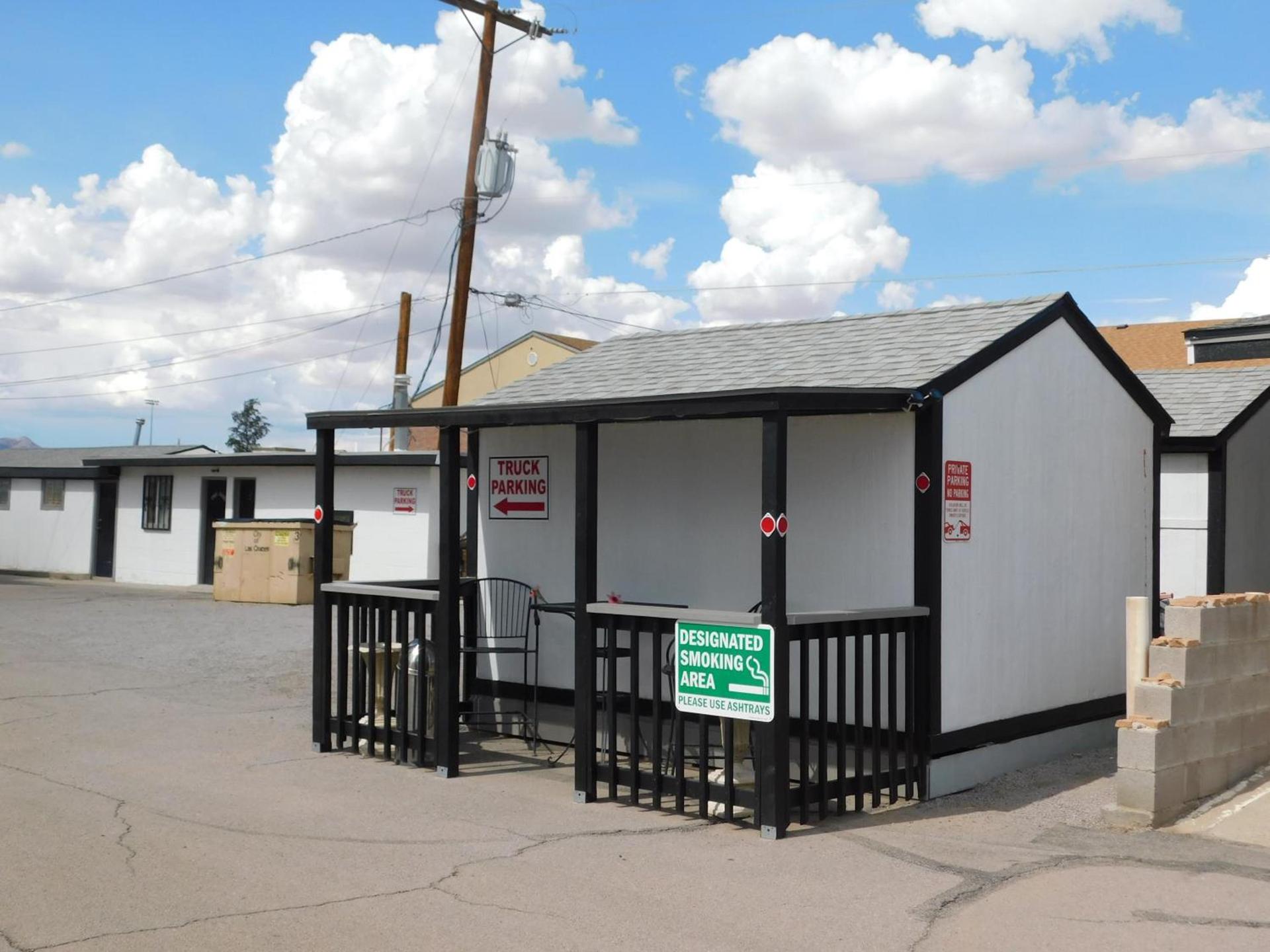 Royal Host Motel photo 6