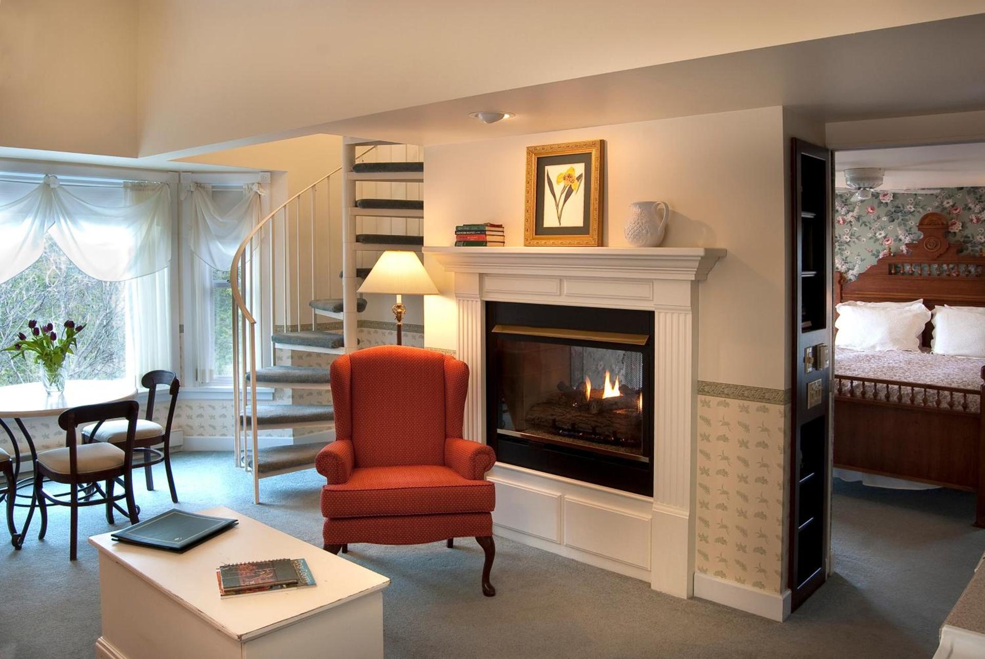 Eagle Harbor Inn photo 62