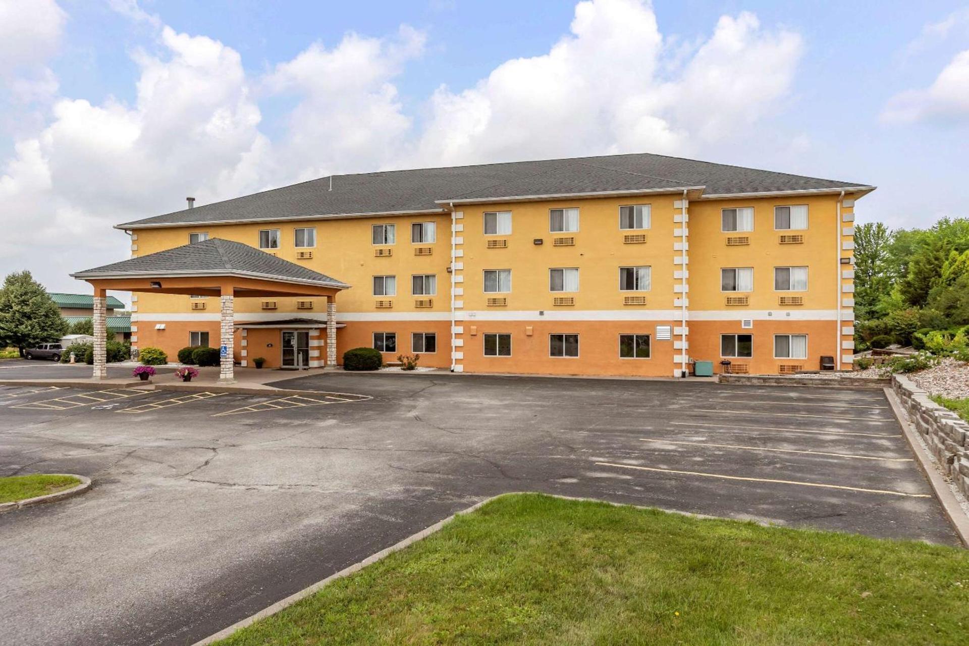 Comfort Inn Muscatine near Hwy 61 — hotel in Muscatine