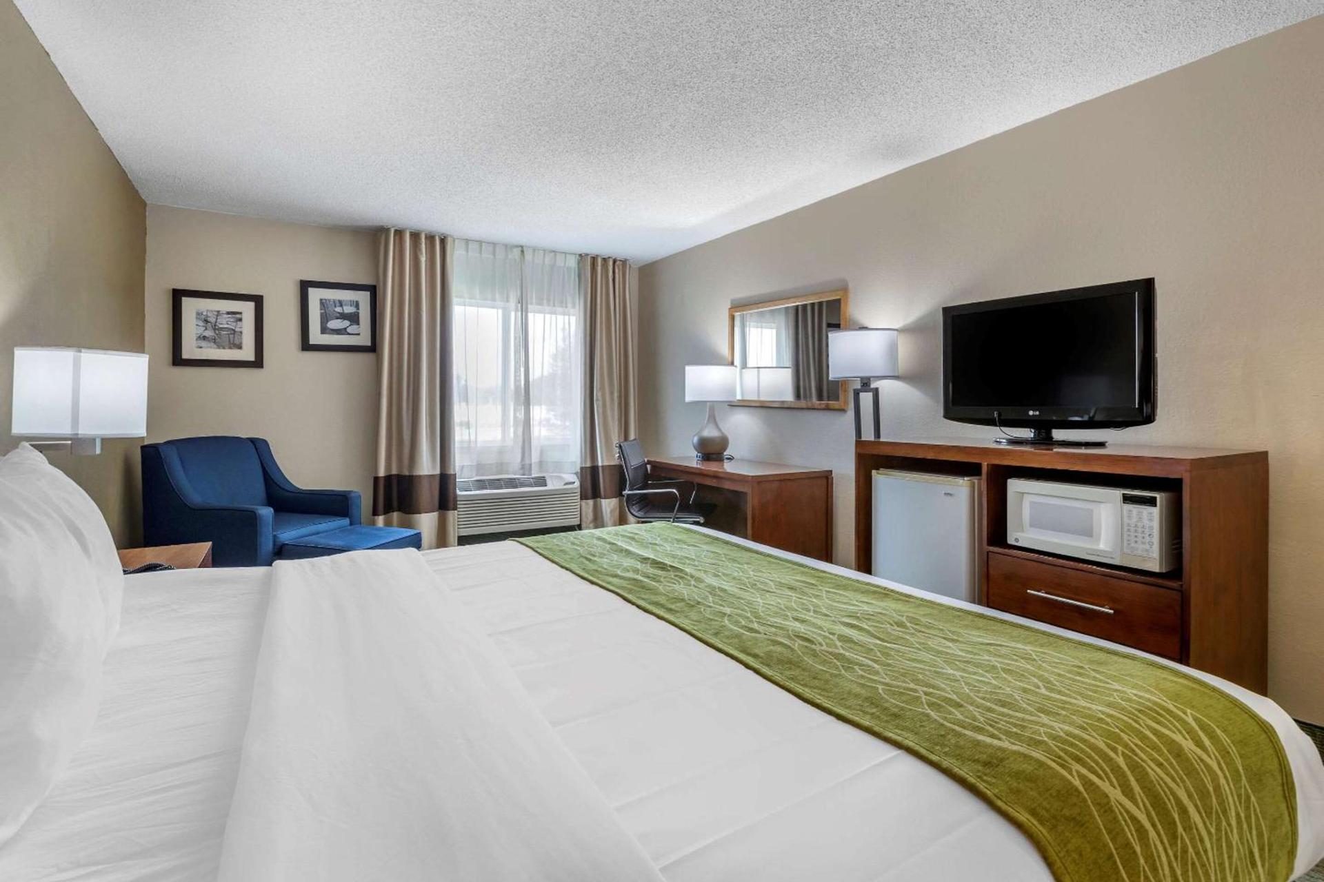 Comfort Inn Muscatine near Hwy 61 photo 9