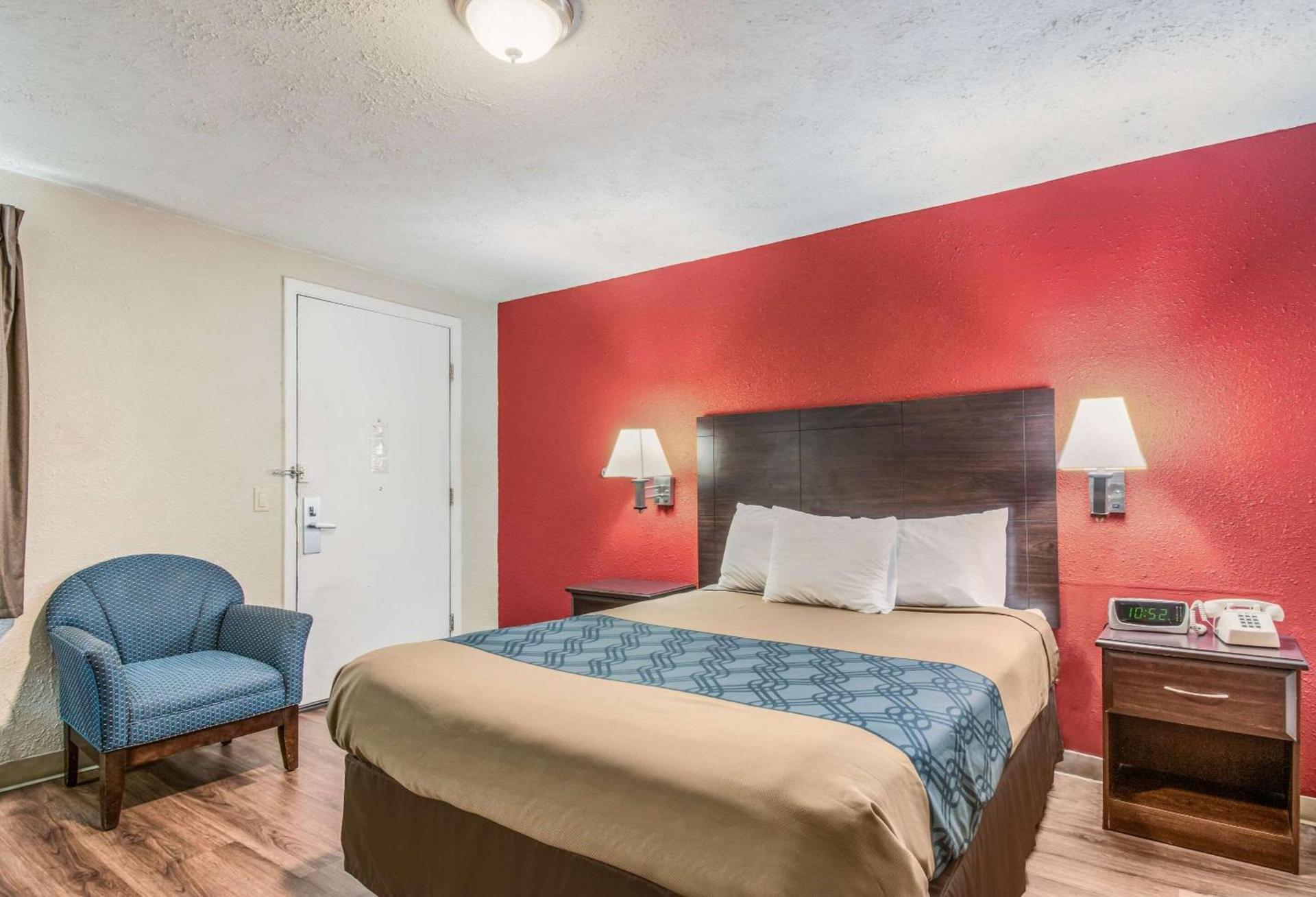 Econo Lodge Mechanicsburg - Harrisburg West photo 12