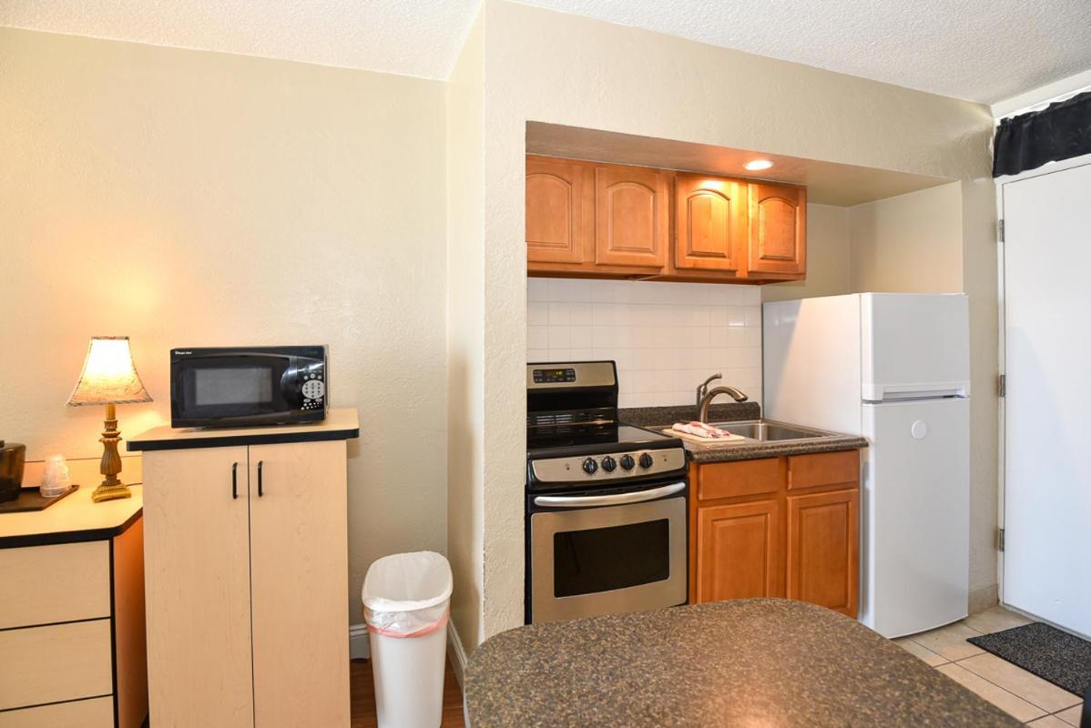 Cove Motel Oceanfront photo 80