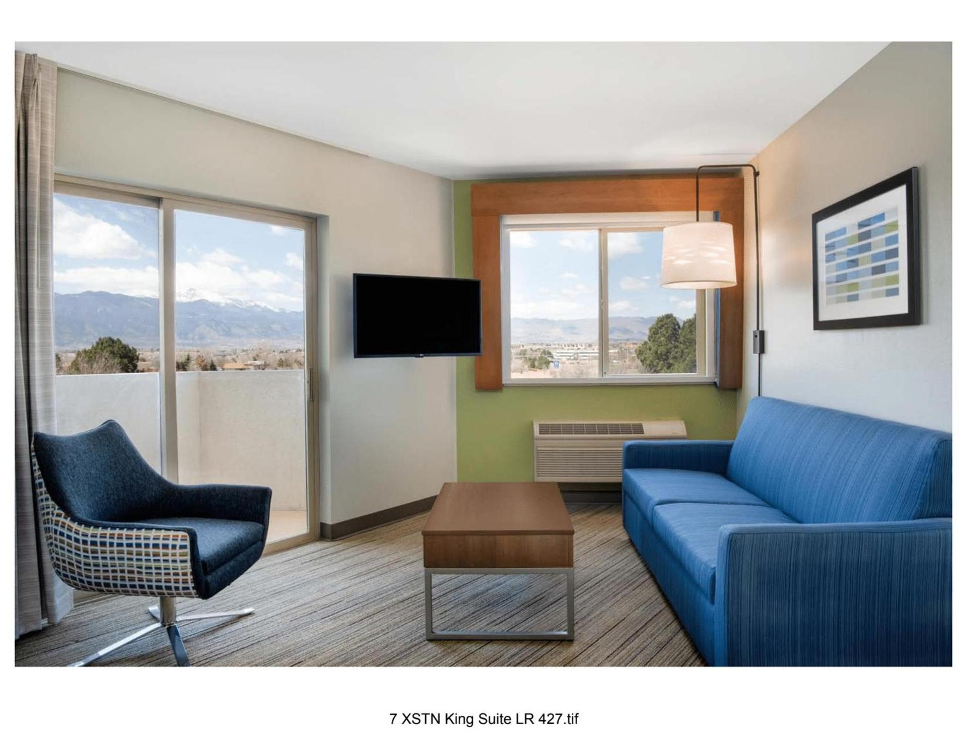 Holiday Inn Express & Suites Colorado Springs-Airport by IHG photo 6