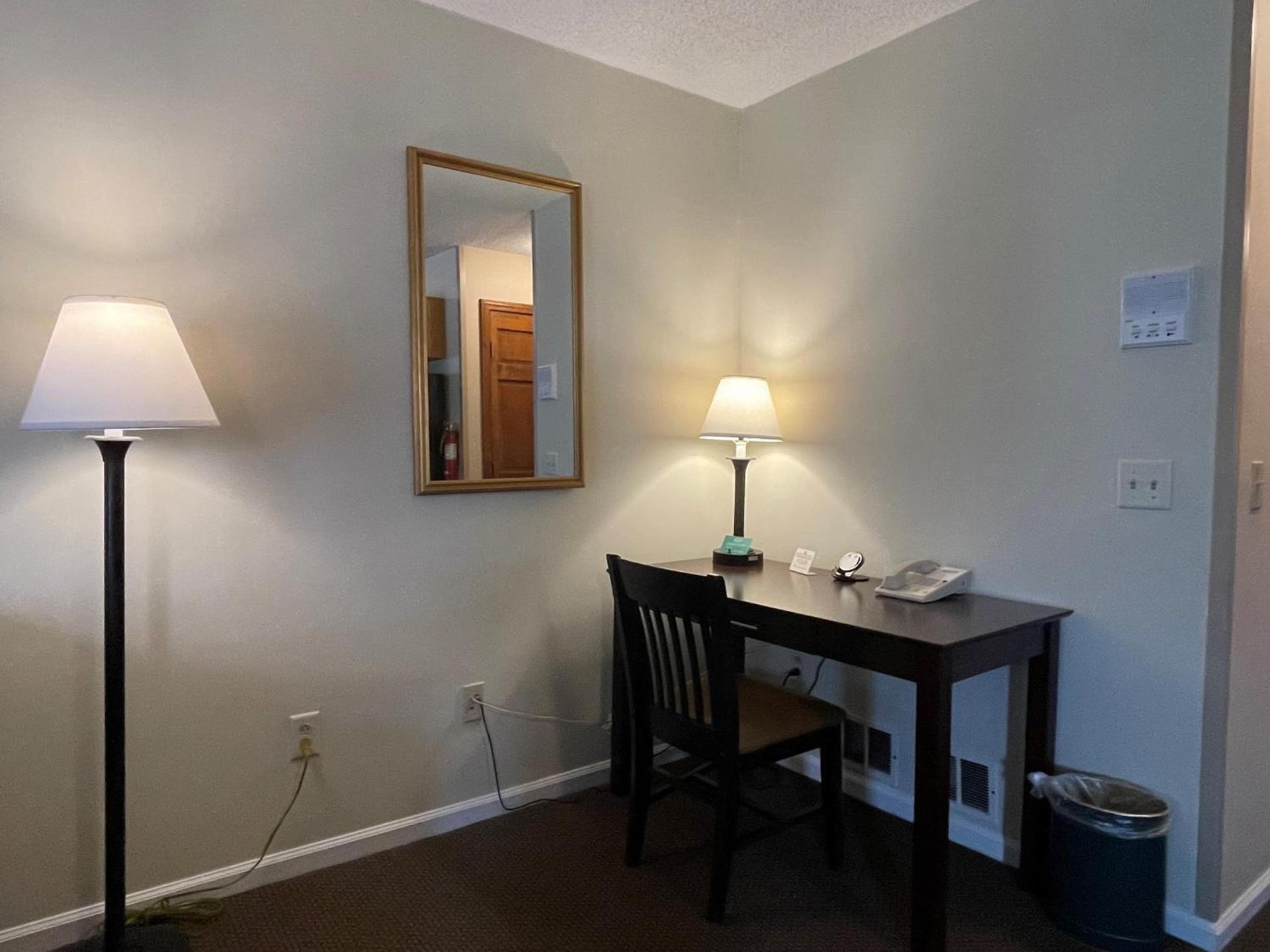 The Central Downtown Inn Suites photo 2