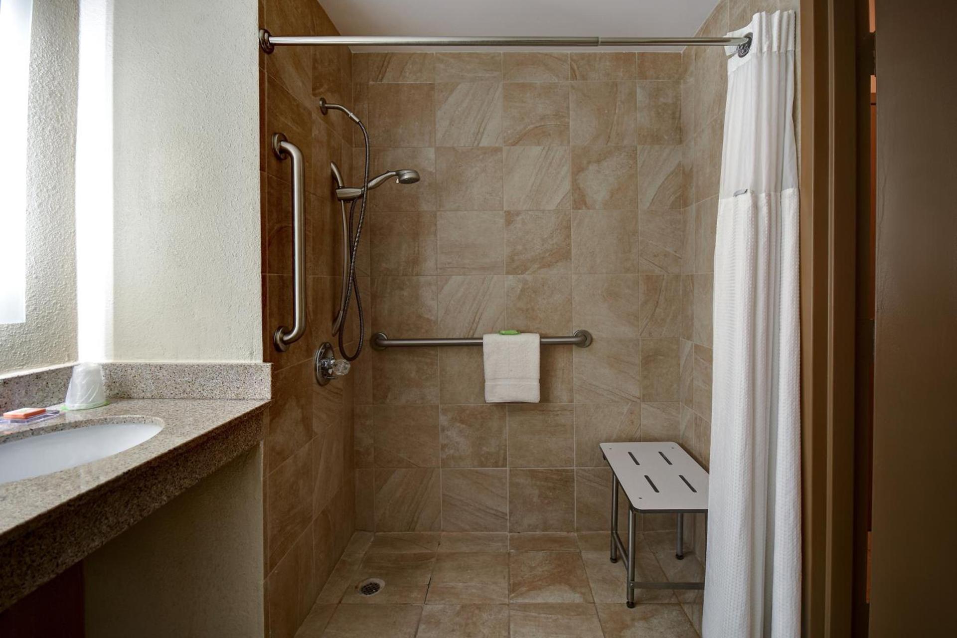 Wyndham Garden York photo 54