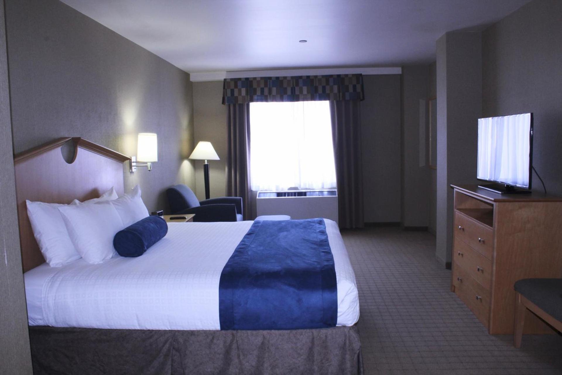 Marco LaGuardia Hotel & Suites photo 9