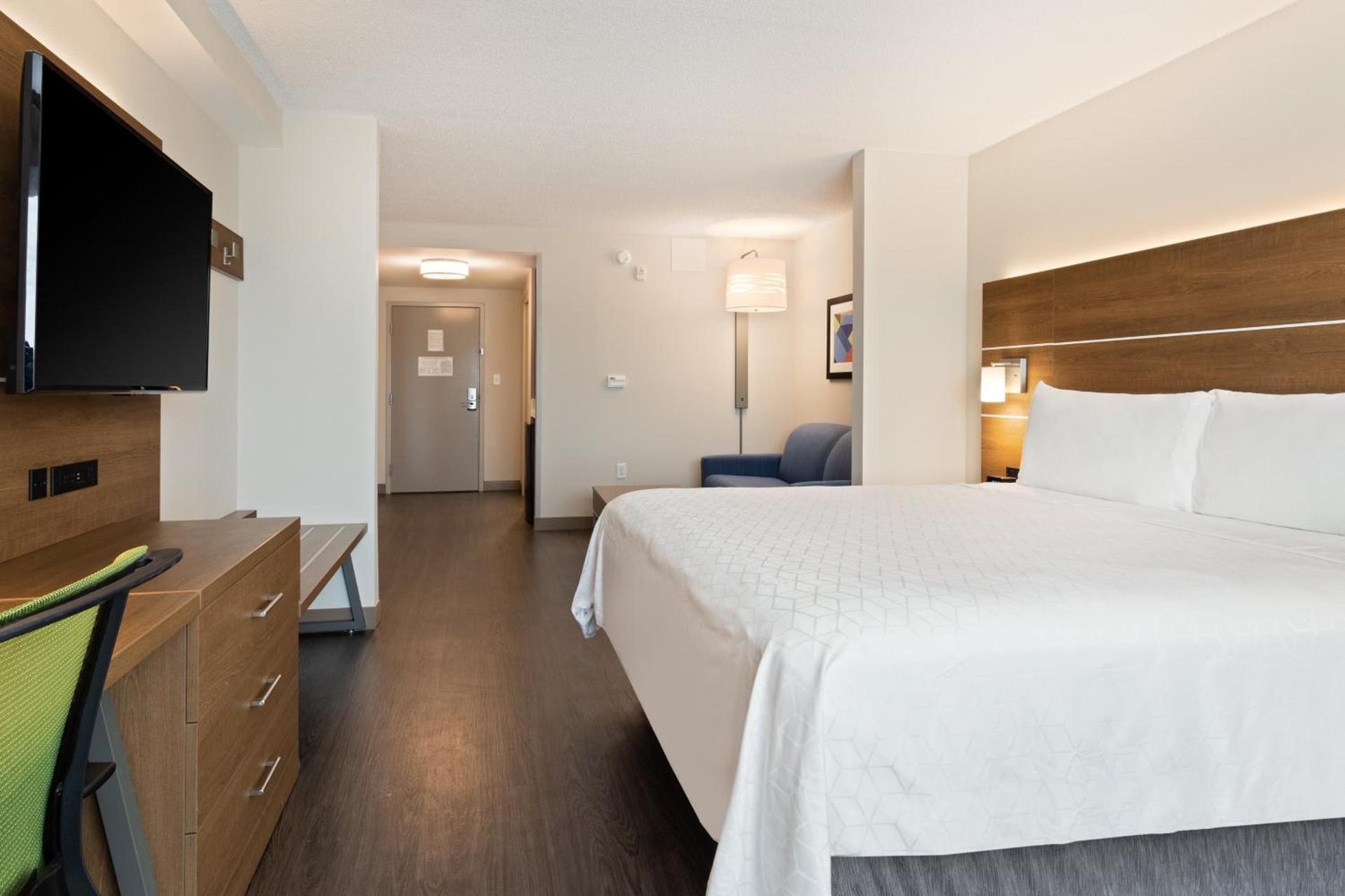 Holiday Inn Express Hotel & Suites Largo-Clearwater by IHG photo 25