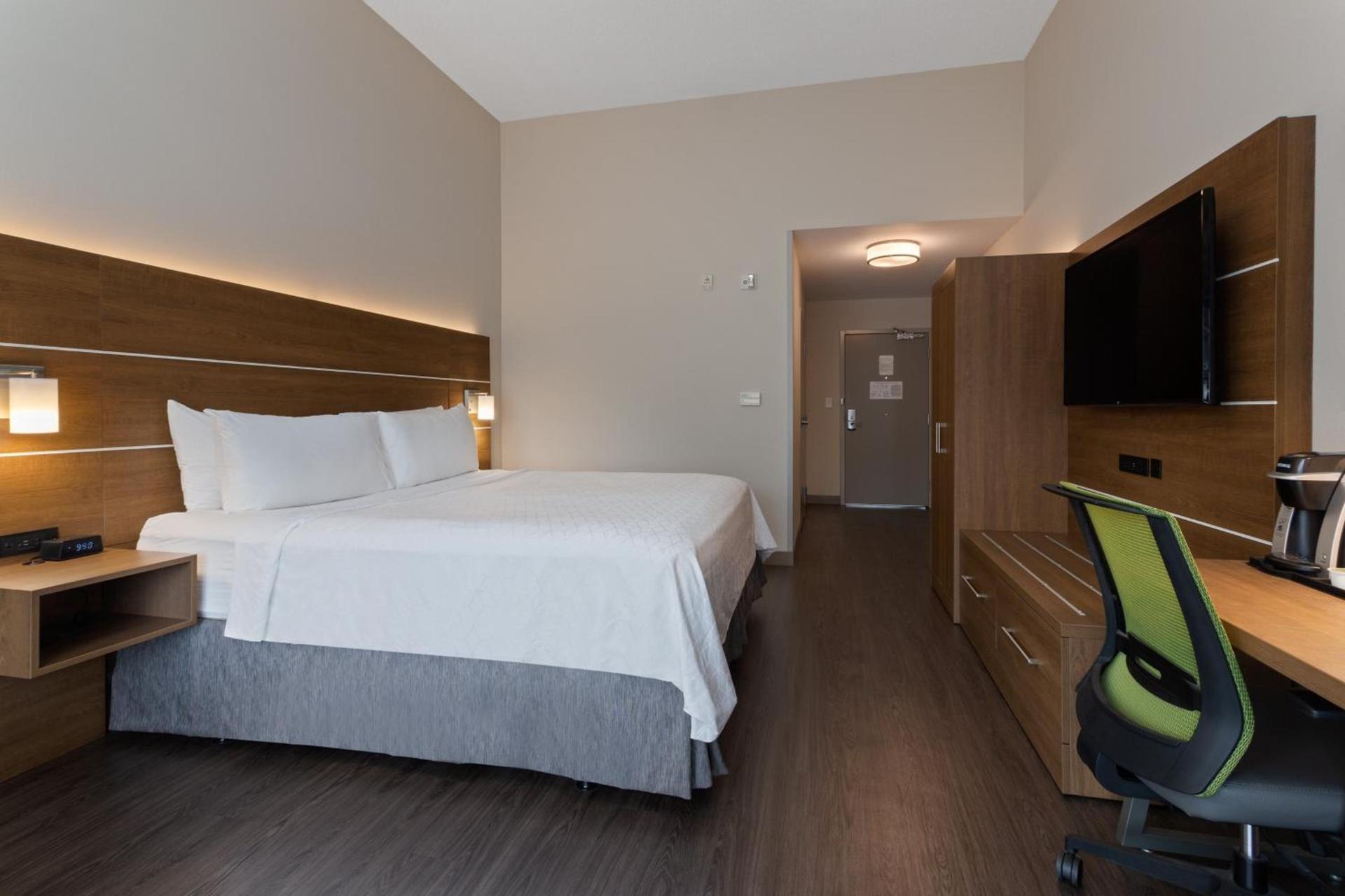 Holiday Inn Express Hotel & Suites Largo-Clearwater by IHG photo 22