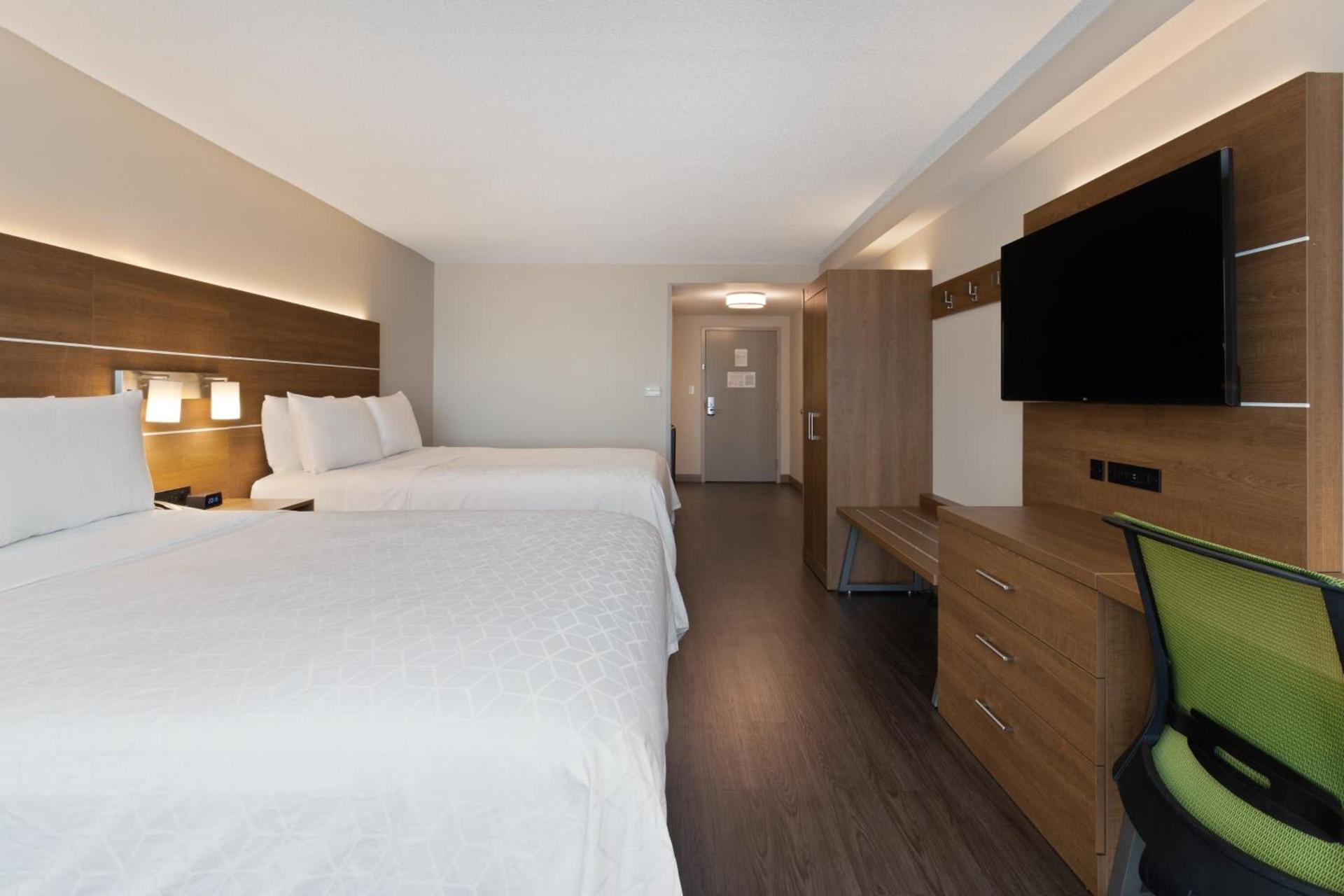 Holiday Inn Express Hotel & Suites Largo-Clearwater by IHG photo 26