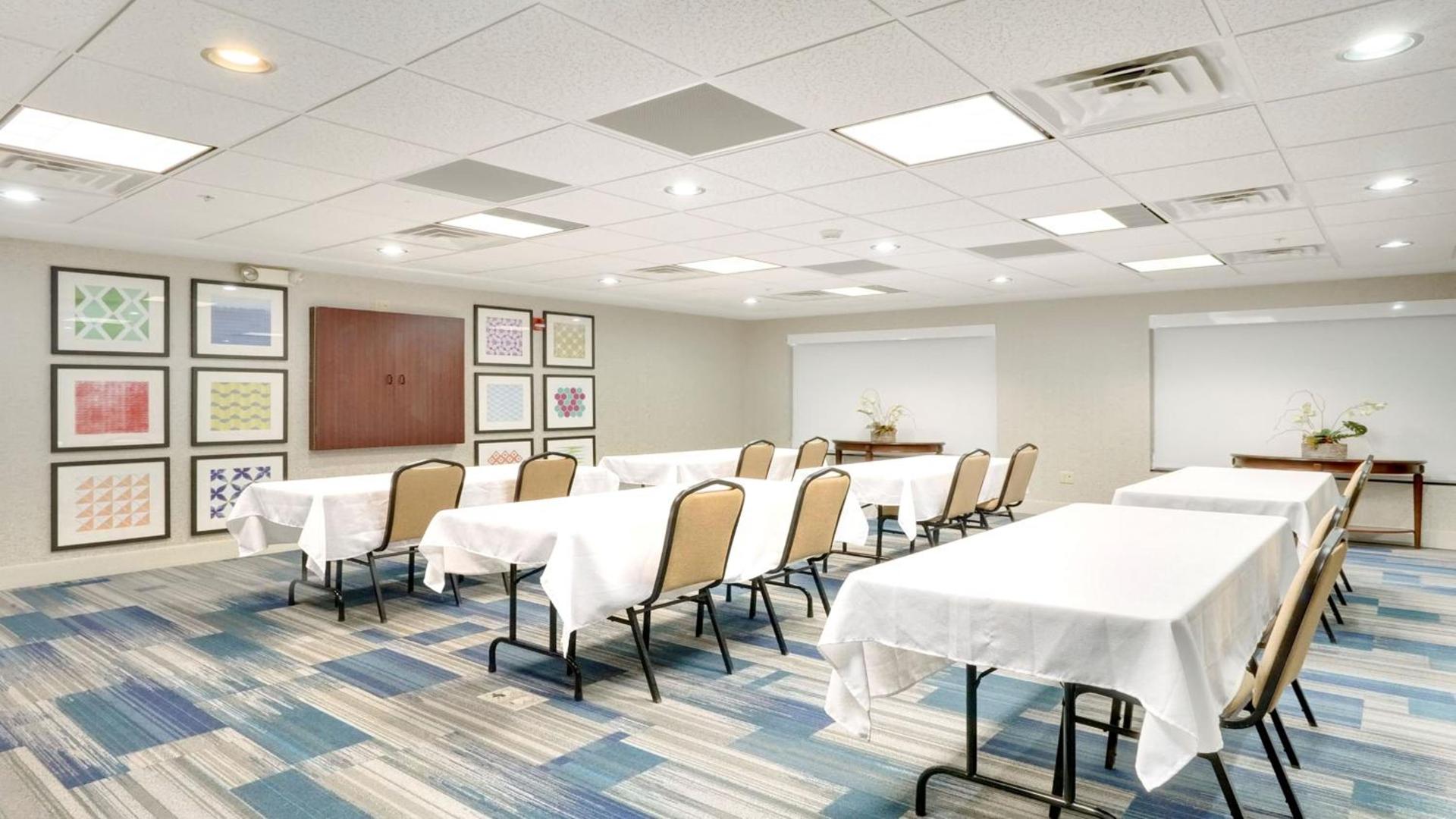Holiday Inn Express Hotel & Suites Portland by IHG photo 16