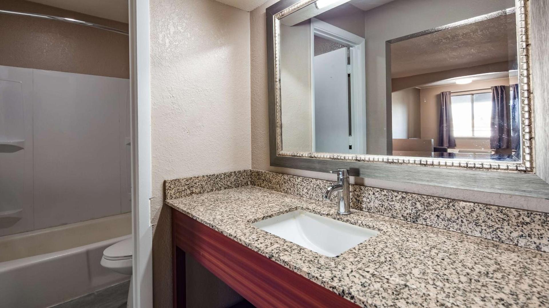 SureStay Hotel By Best Western Olathe photo 22