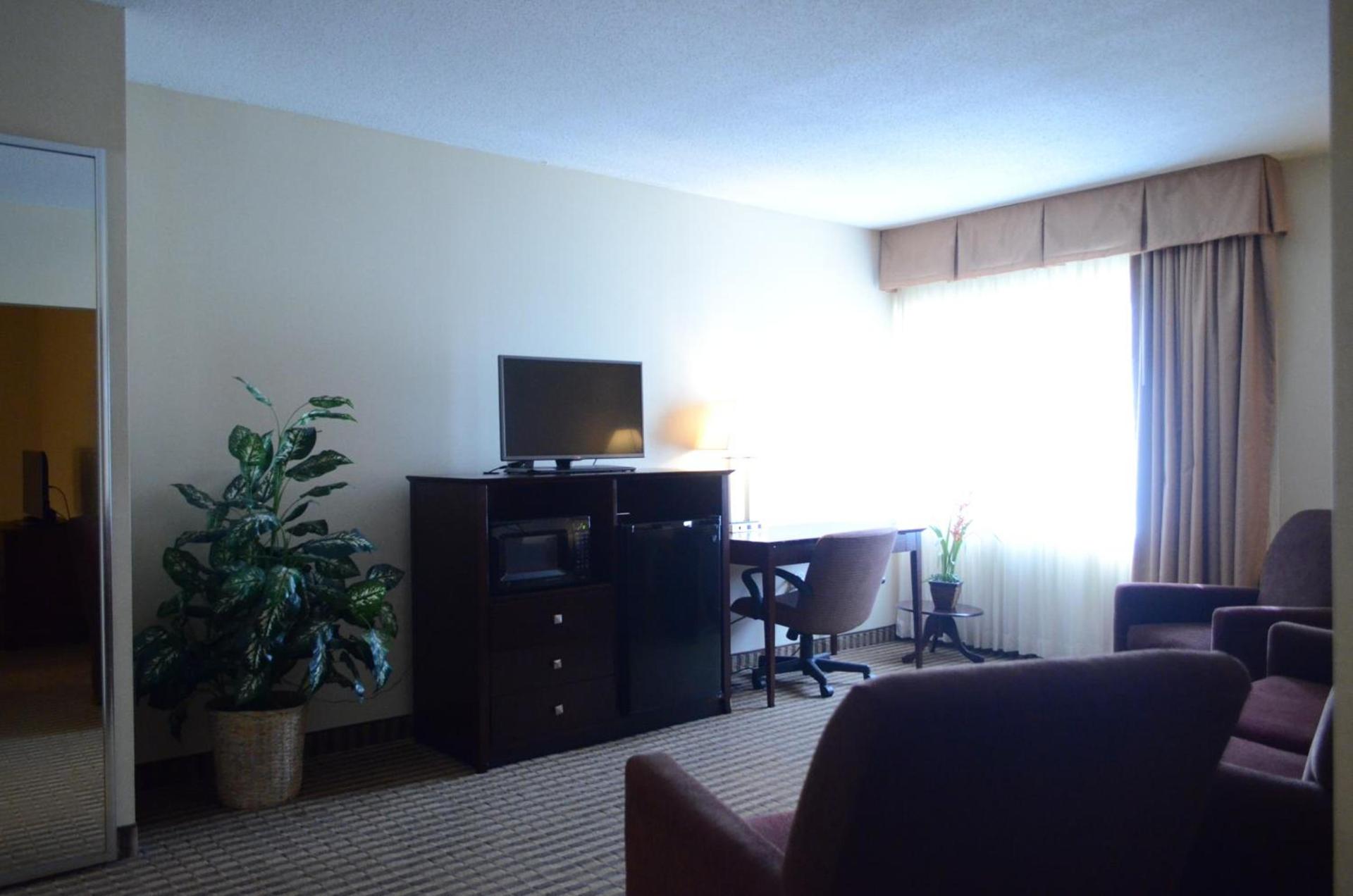 Rodeway Inn & Suites East Windsor photo 10