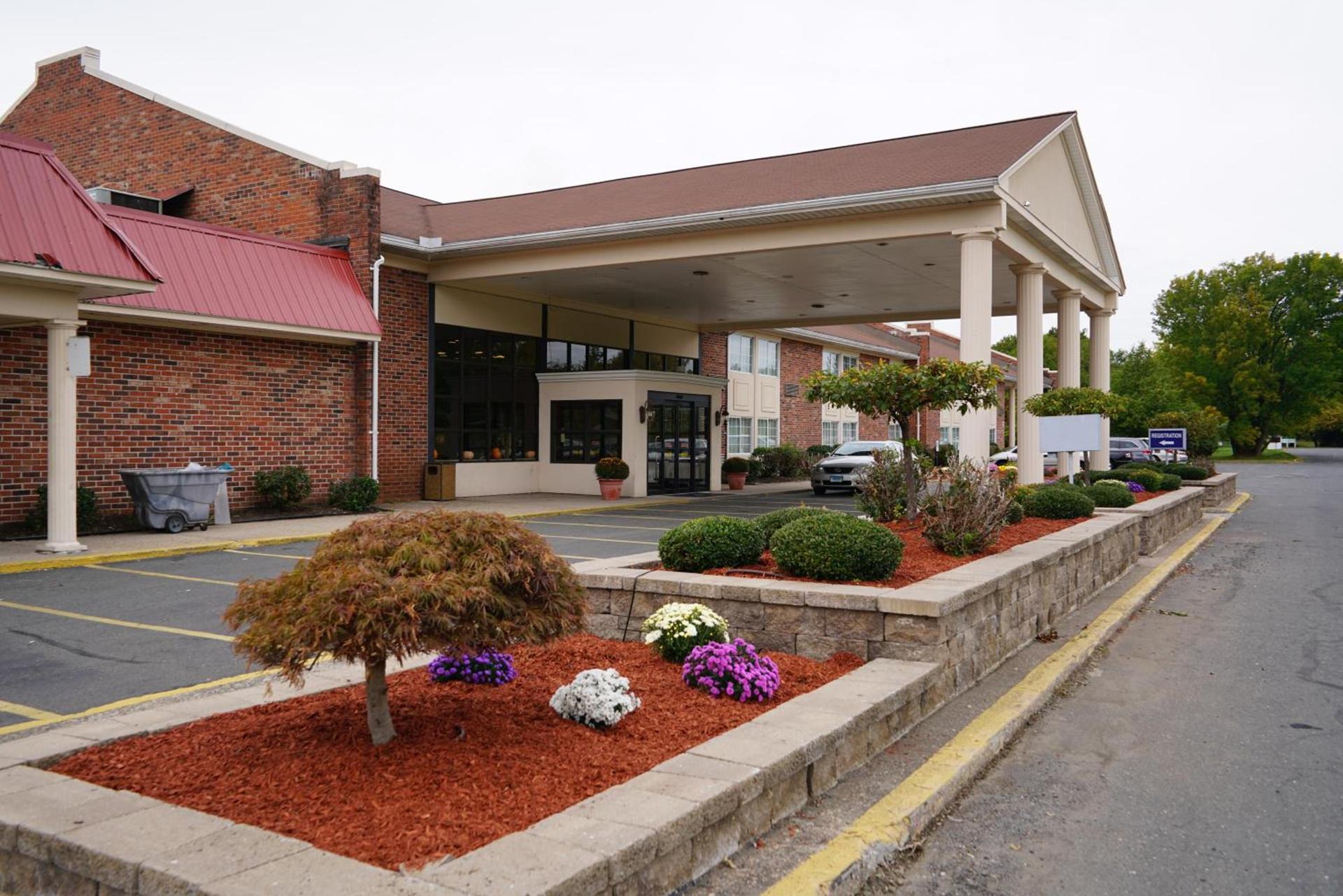 Rodeway Inn & Suites East Windsor photo 1