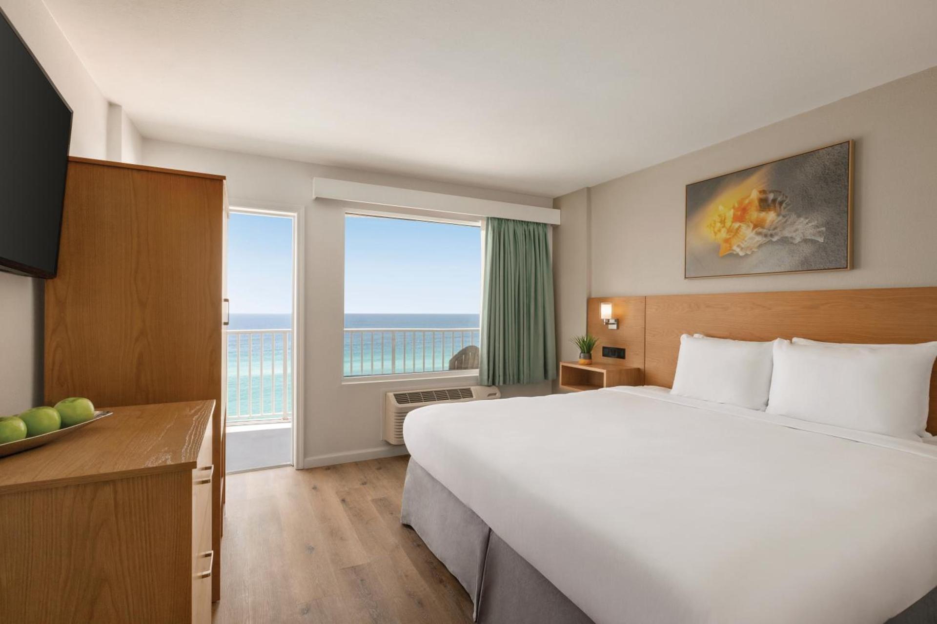 Radisson Beachfront Hotel - Panama City Beach photo 39