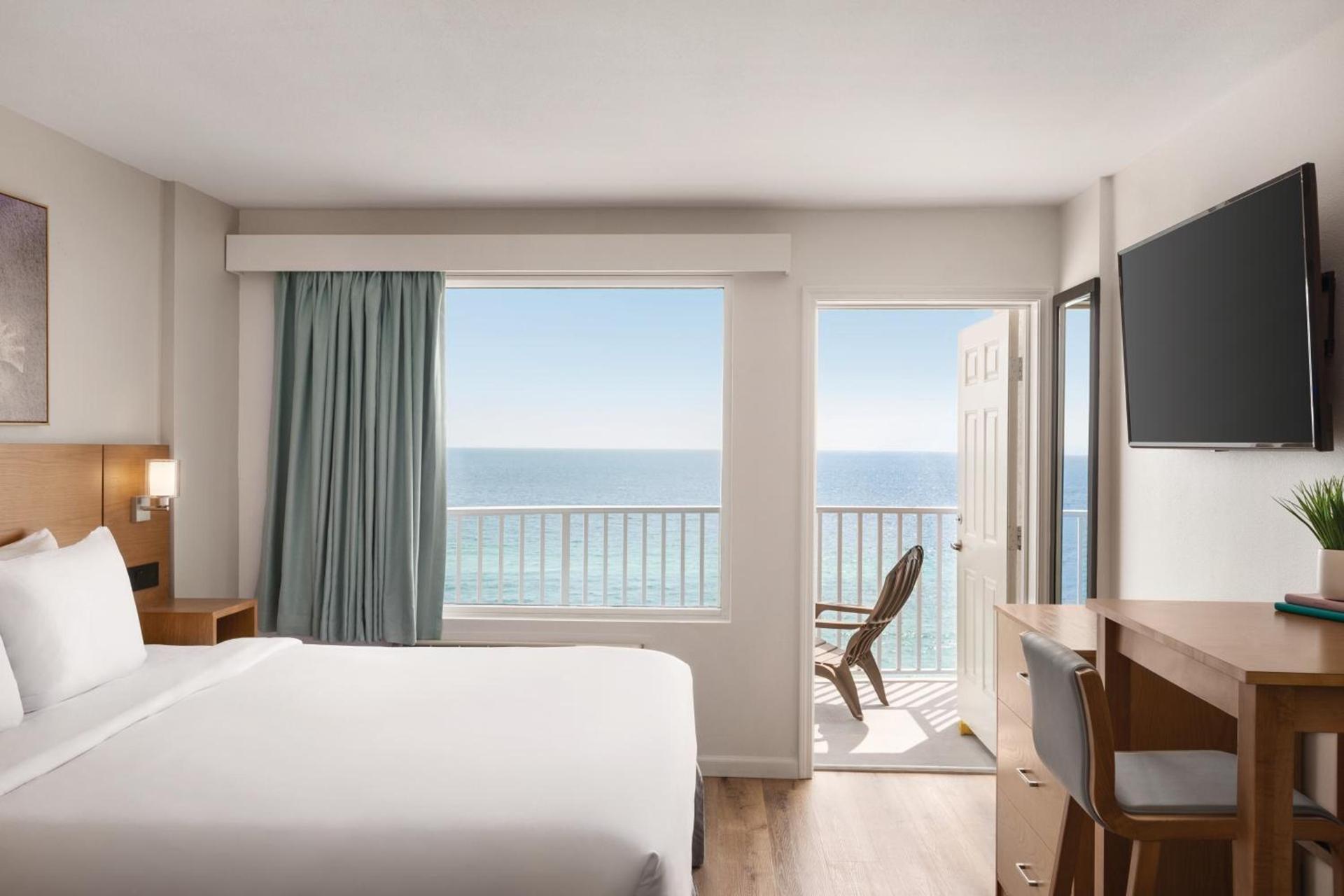 Radisson Beachfront Hotel - Panama City Beach photo 44