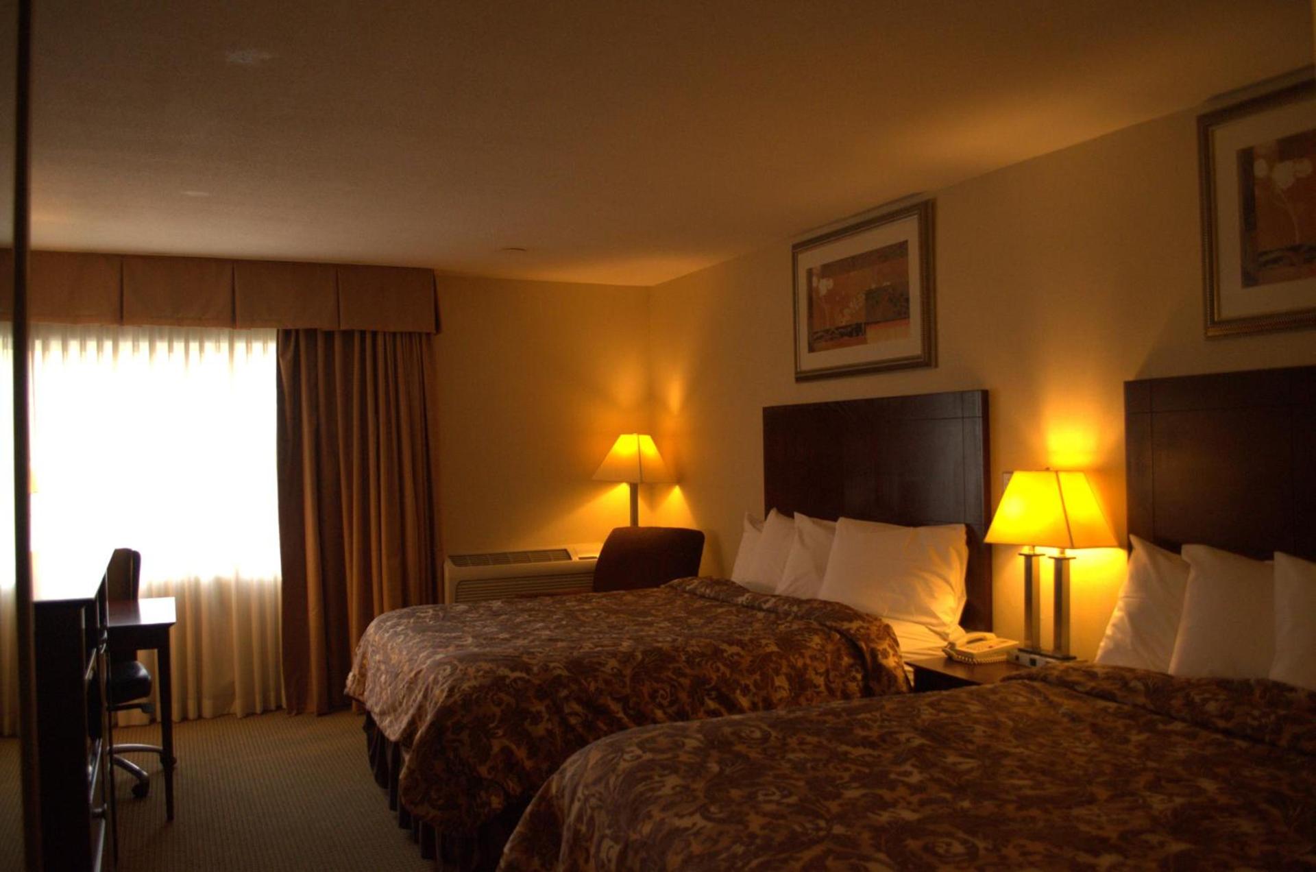Rodeway Inn & Suites East Windsor photo 24