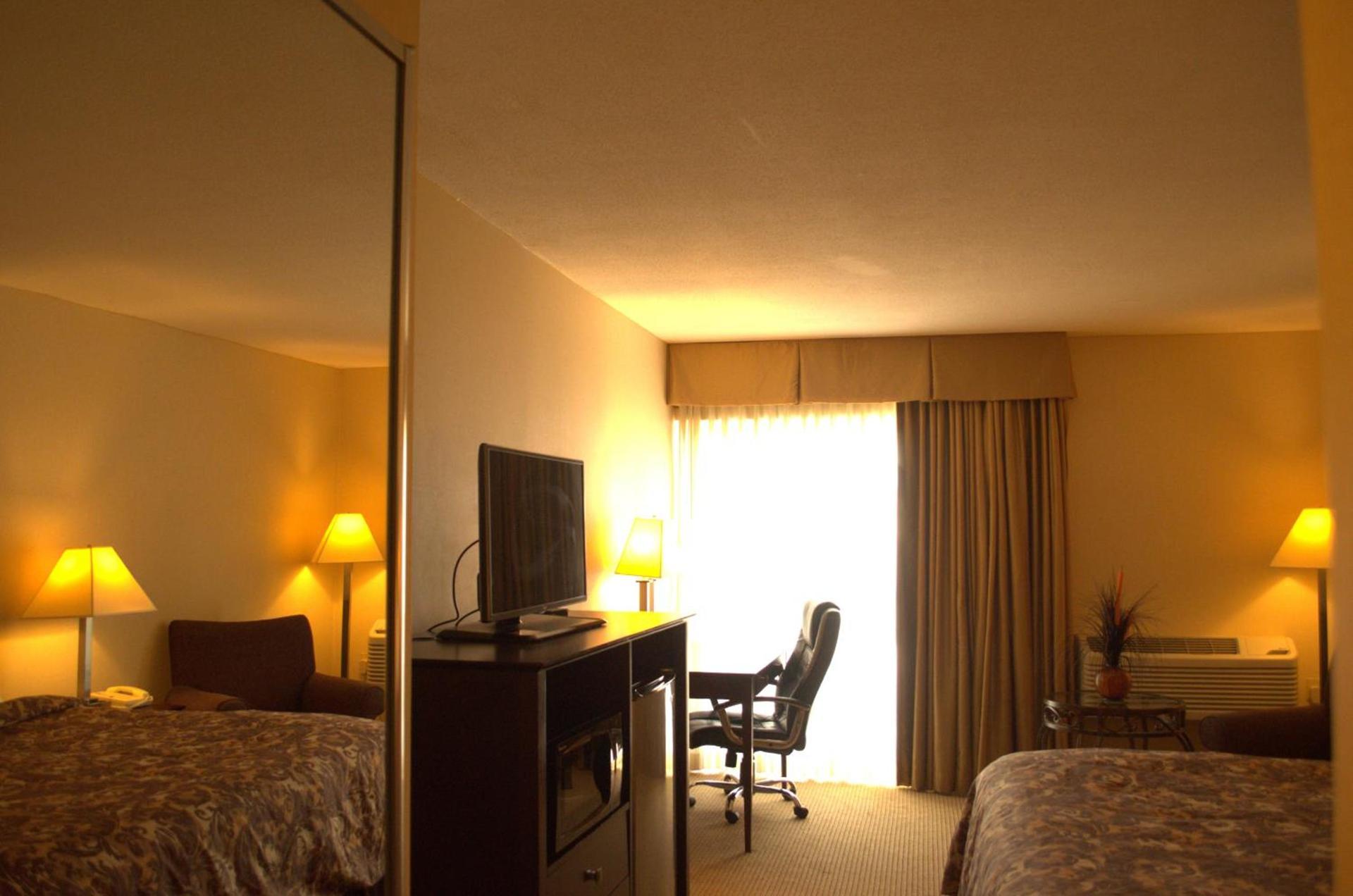 Rodeway Inn & Suites East Windsor photo 22