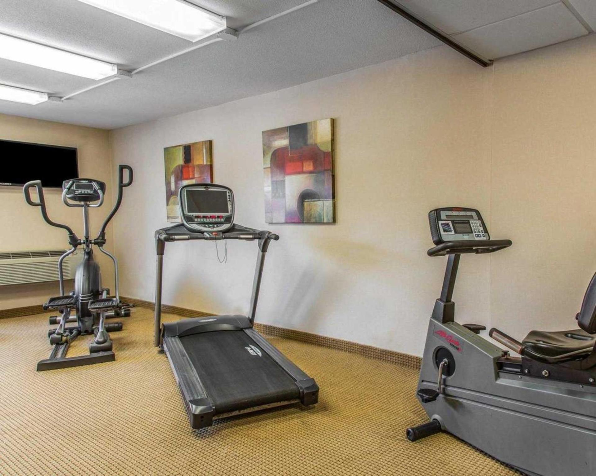 Rodeway Inn & Suites East Windsor photo 32