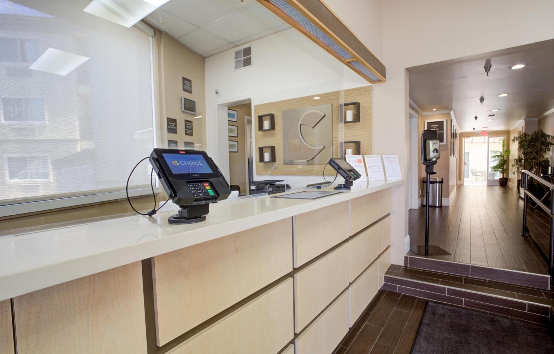 Comfort Inn Sunnyvale - Silicon Valley photo 2
