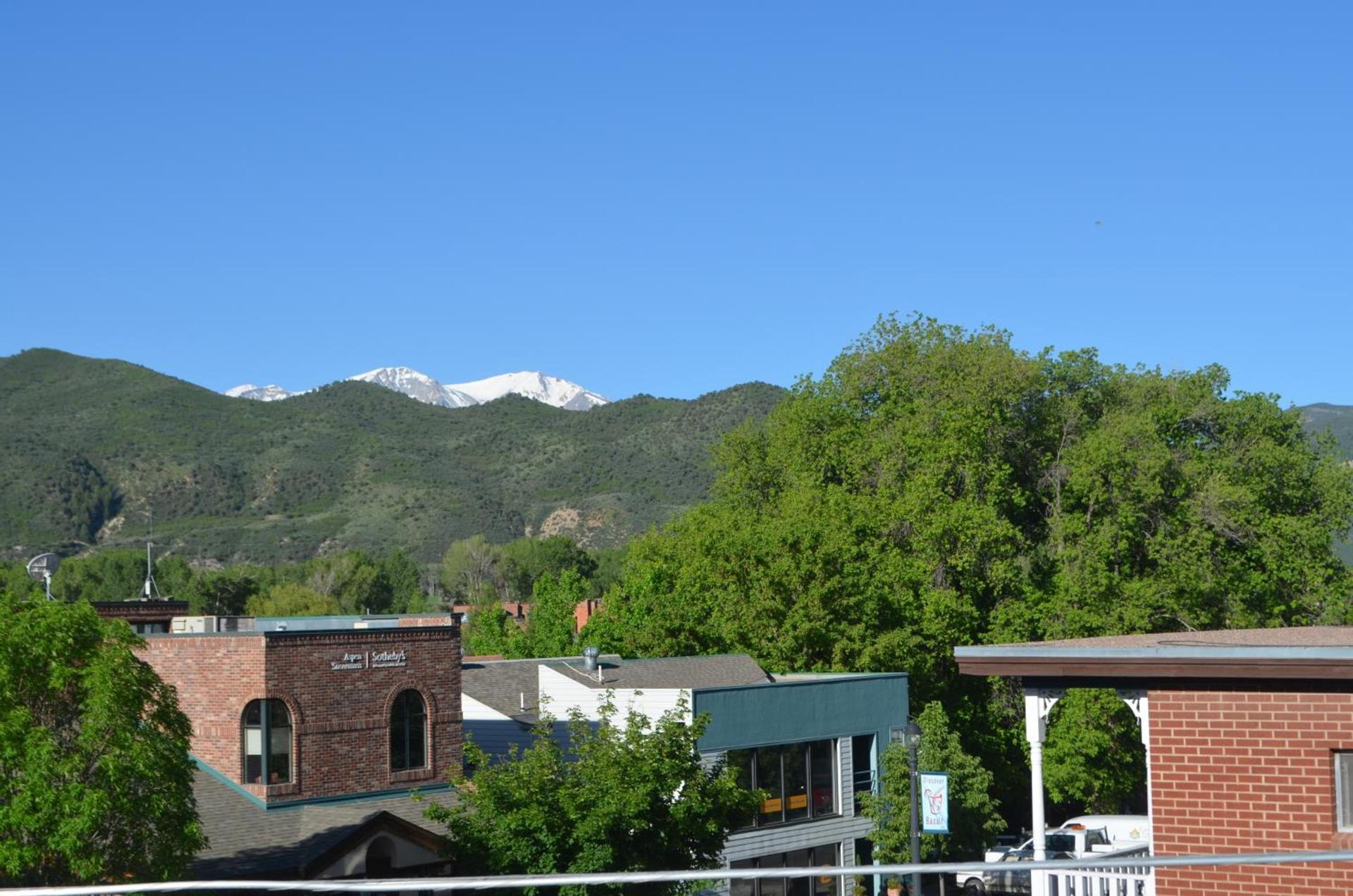 Basalt Mountain Inn photo 5
